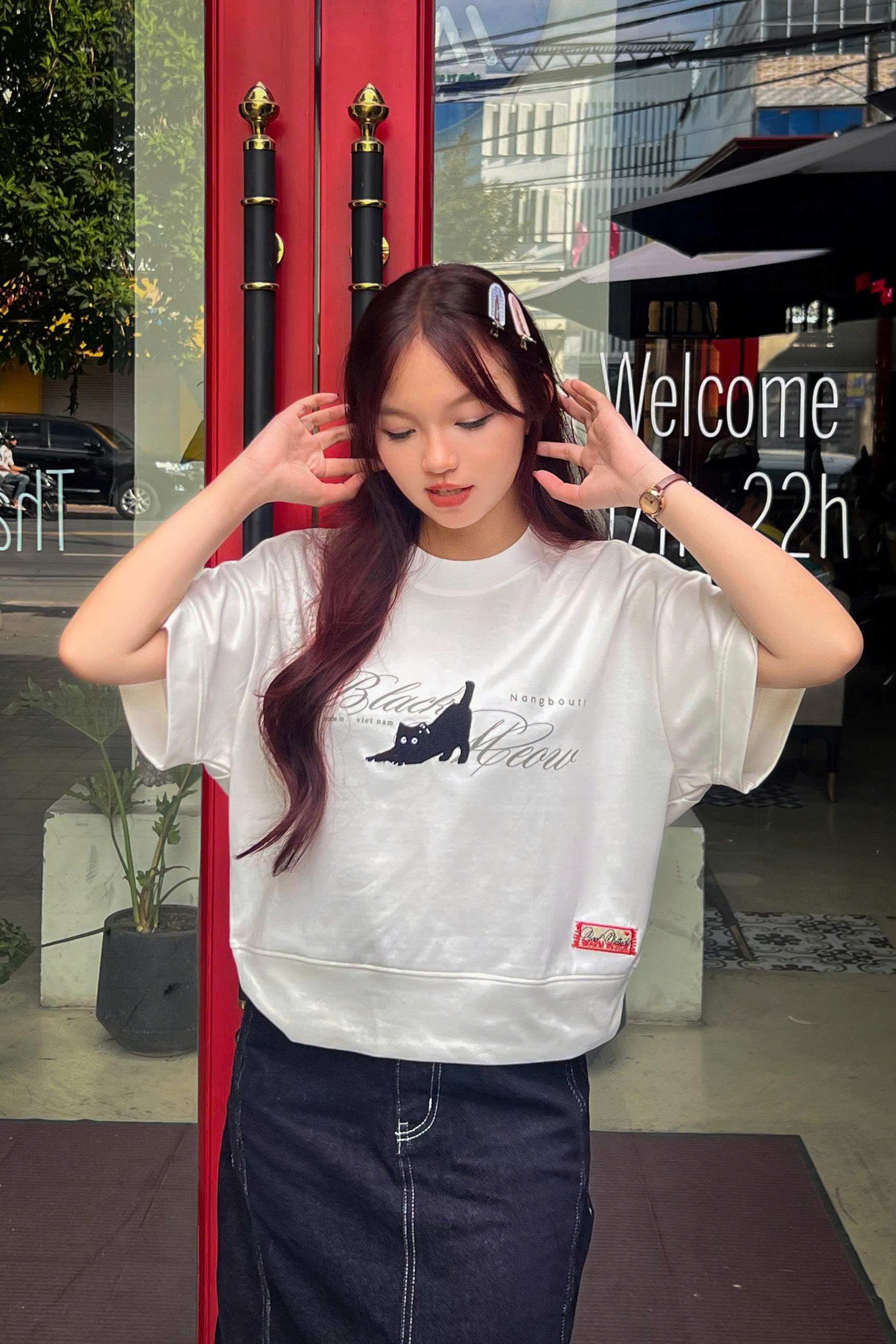 A29842- Áo thun crop in thêu Meow