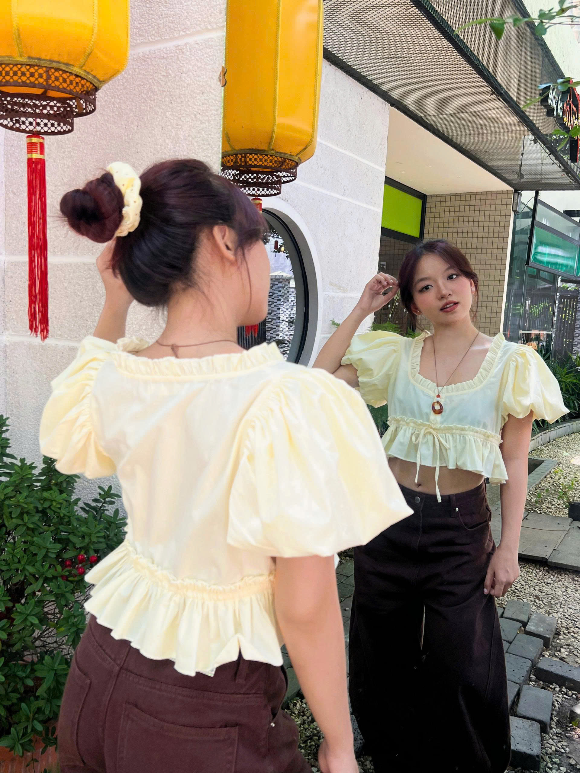 A29888 - Áo kiểu cổ vuông bèo tay bí