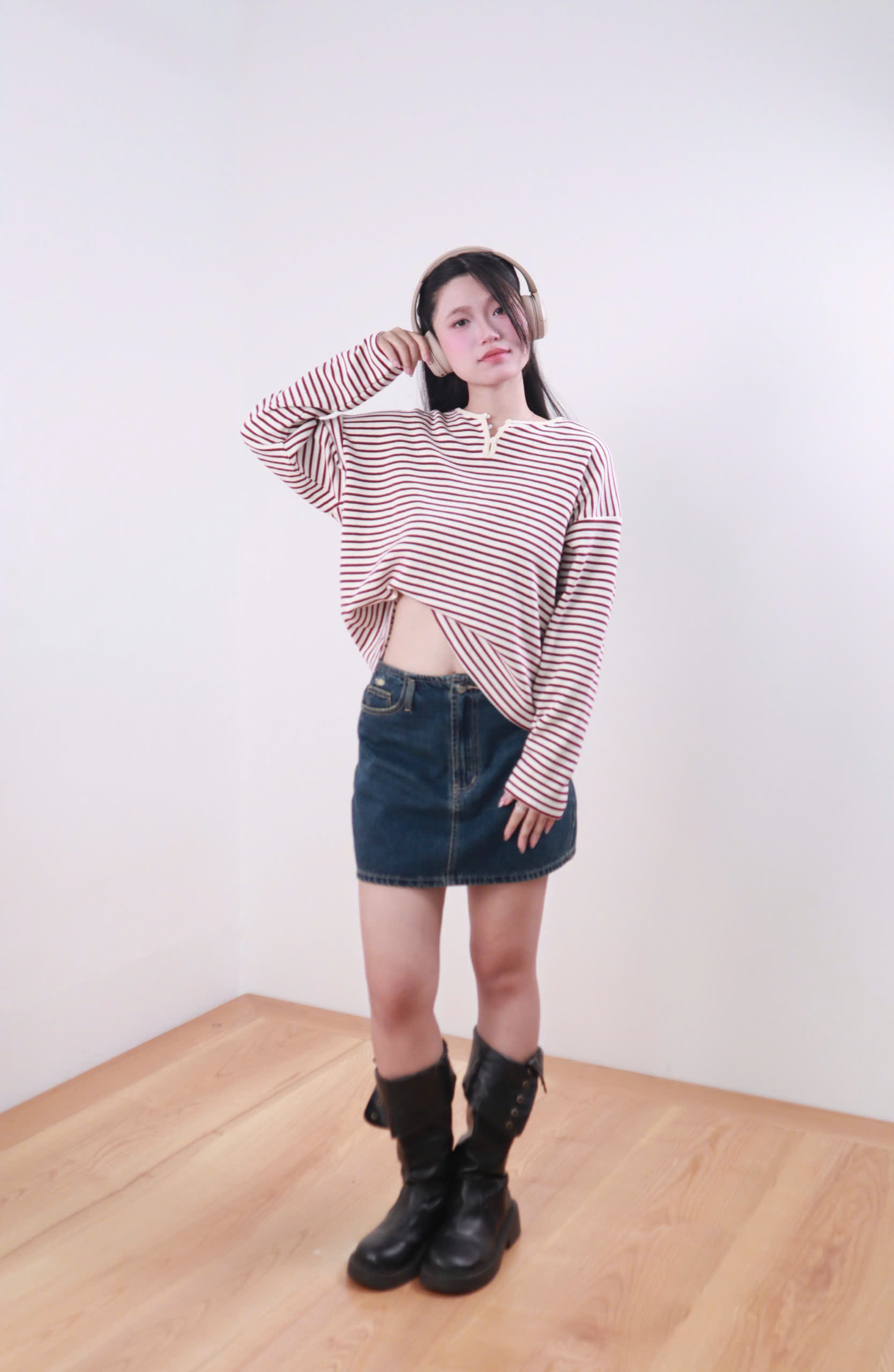 A30033- Áo sweater sọc viền cổ 3 nút