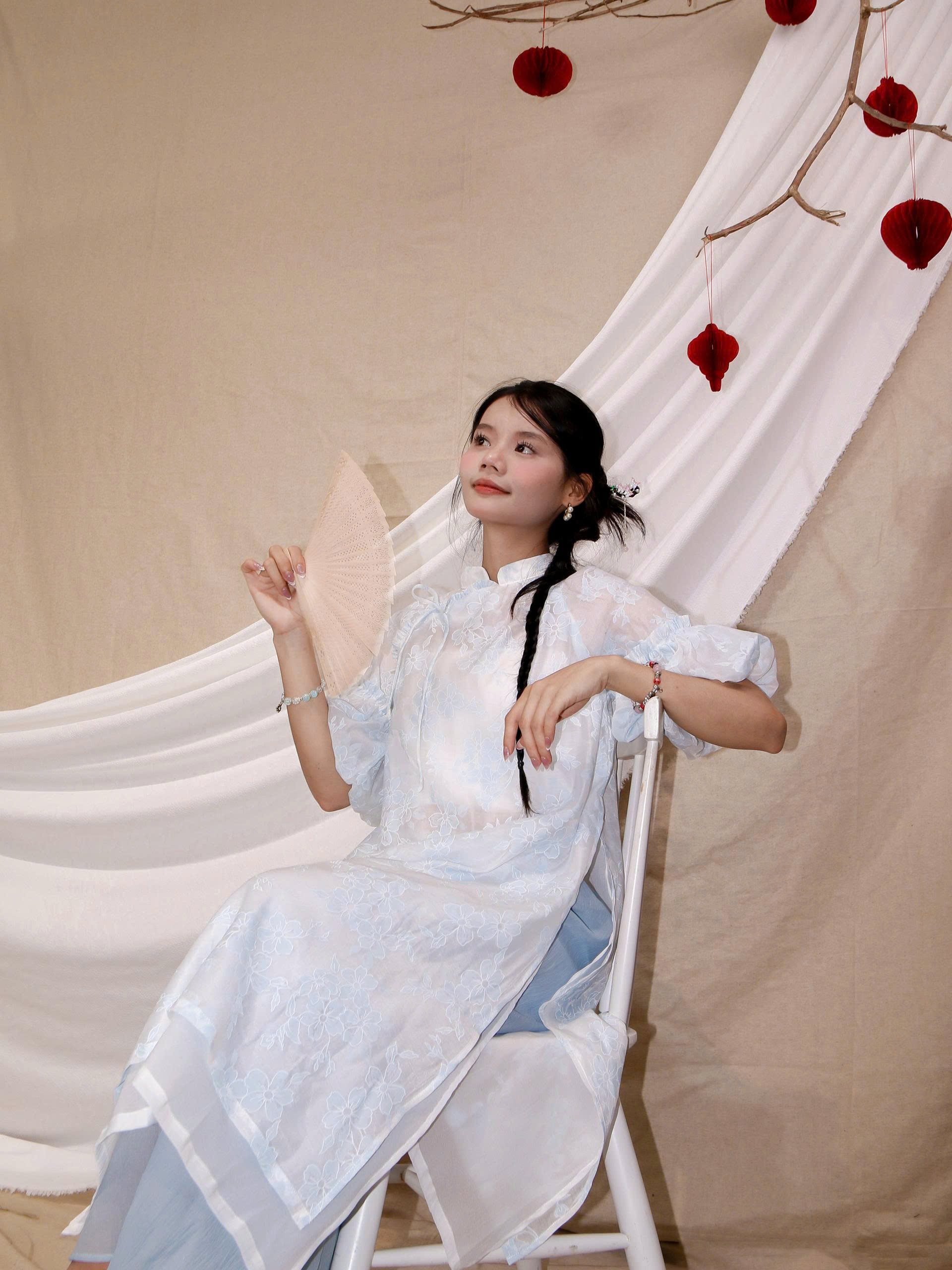 D6183 - D áo dài tơ 4 tà tay bí kèm quần 2 lớp