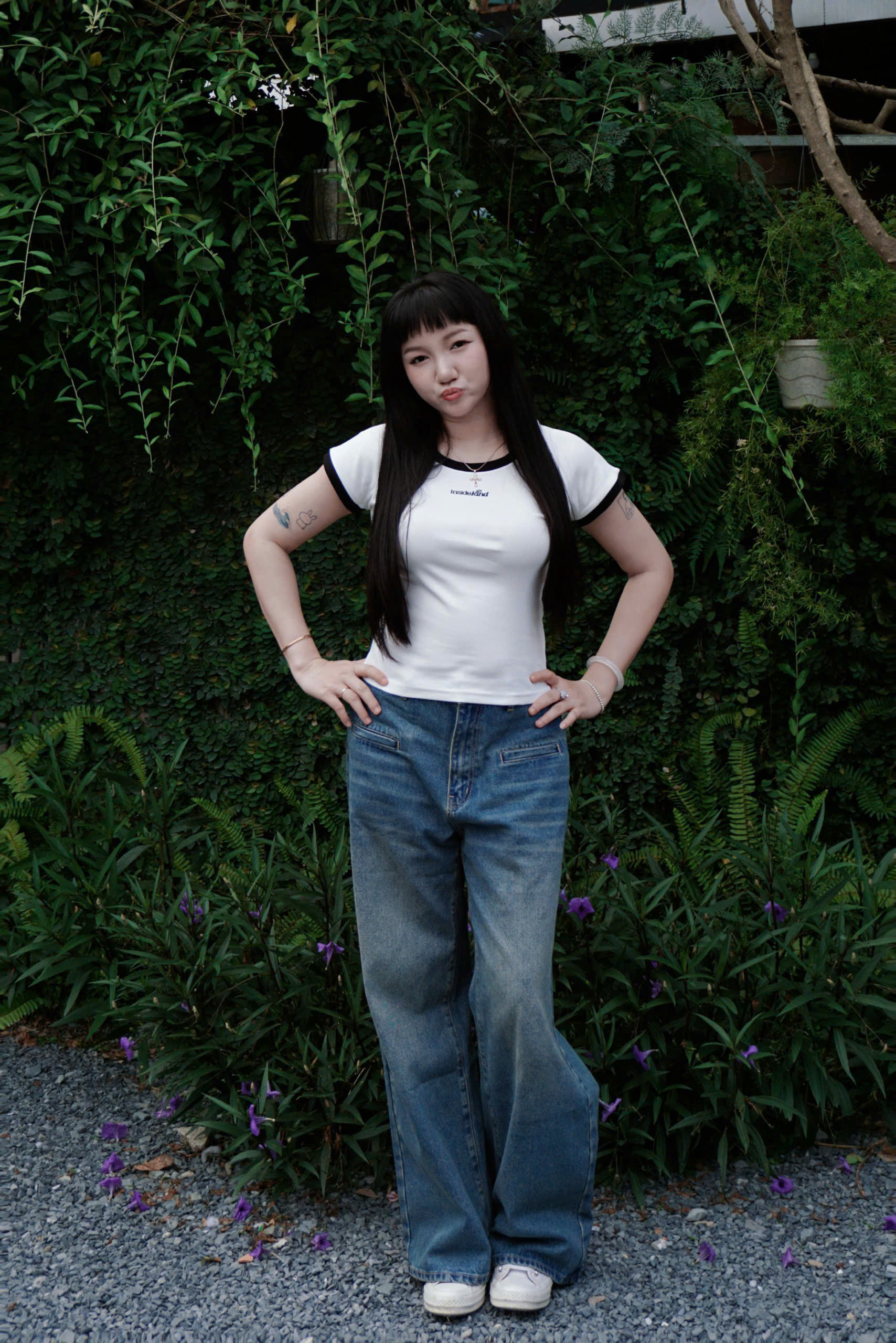 A29175 - A thun phối in Insi