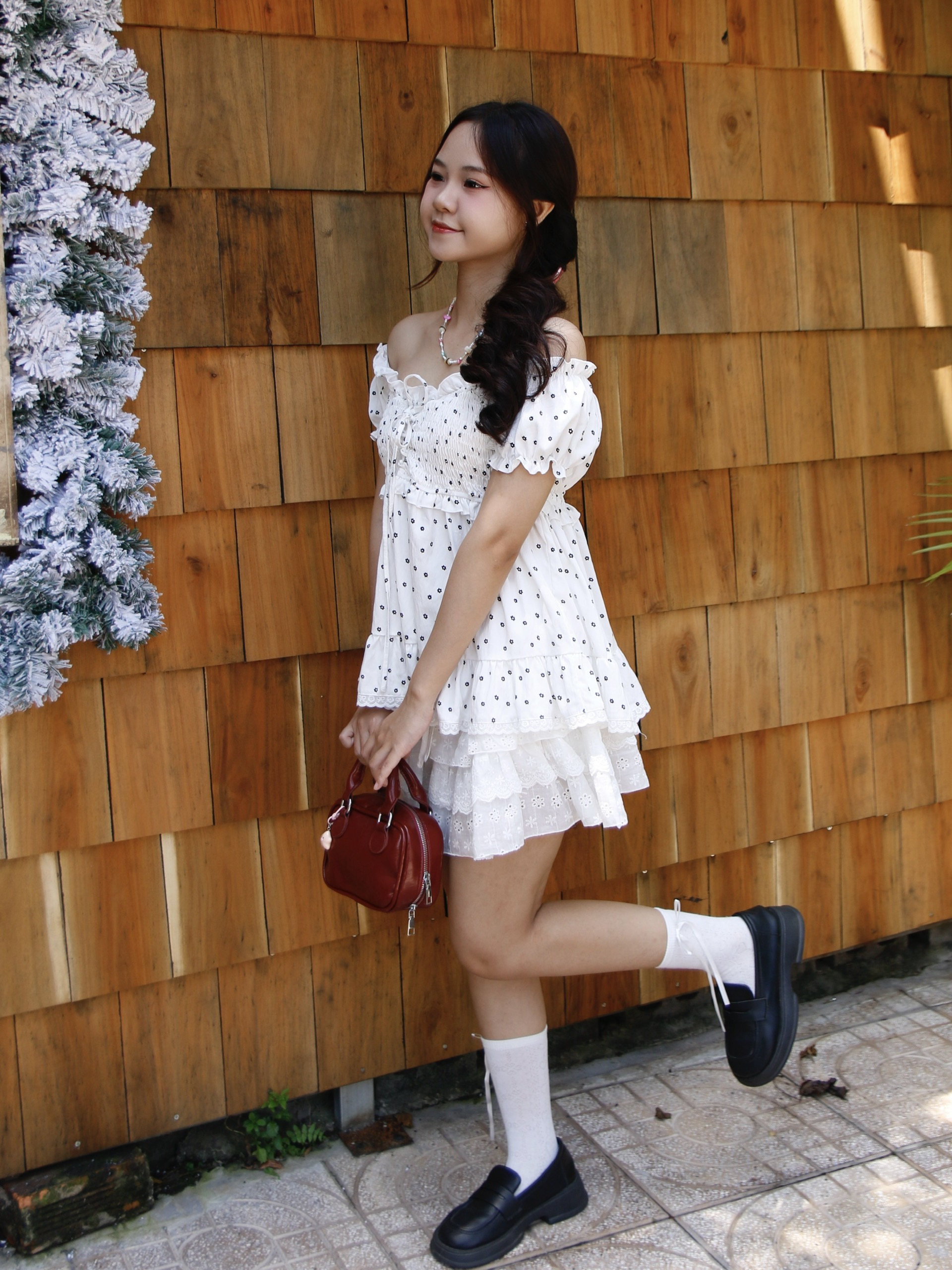 A28962 - A kiểu smocking ren lai