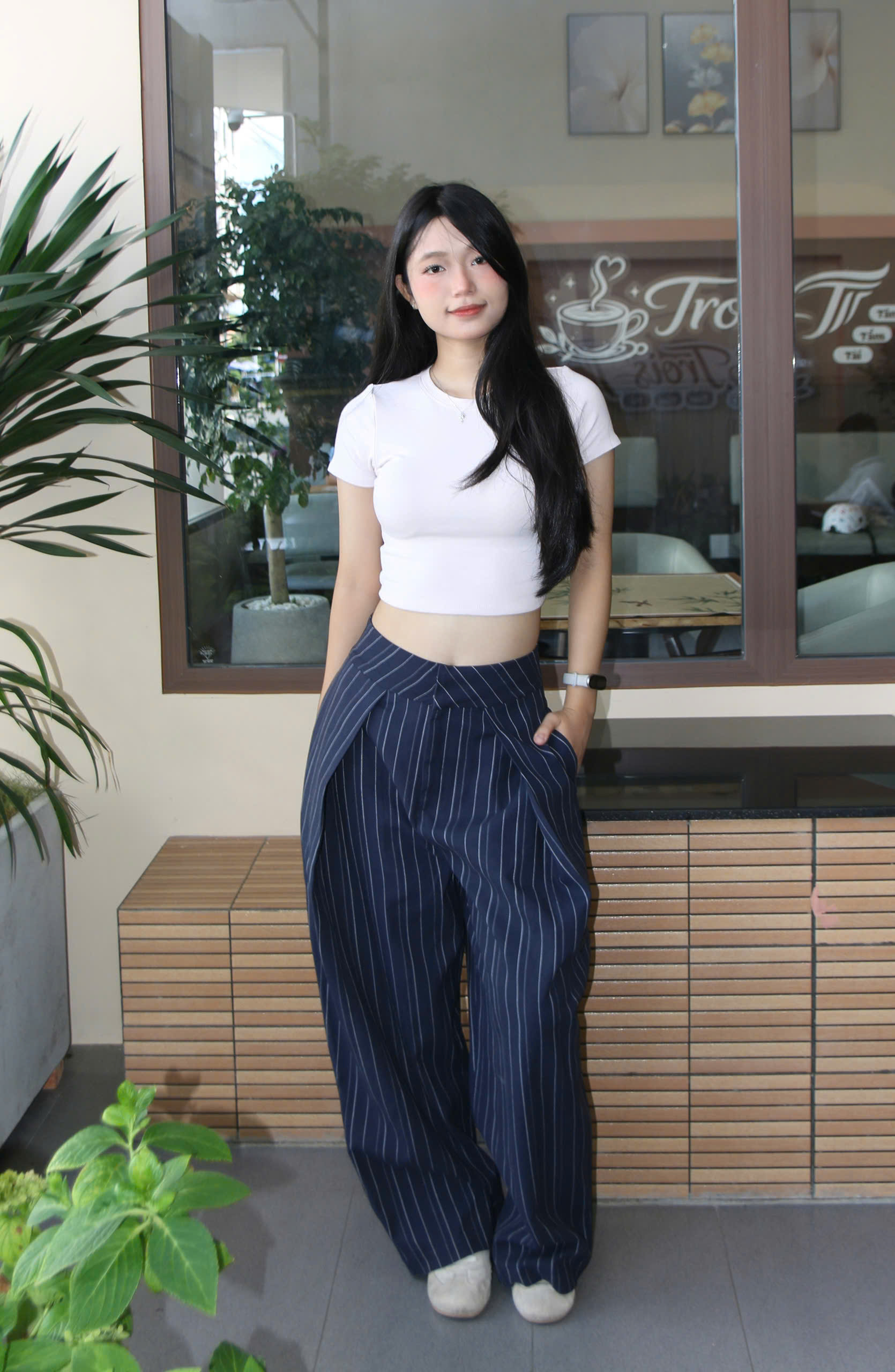 Q9885- 	Quần dài nhấn li trước