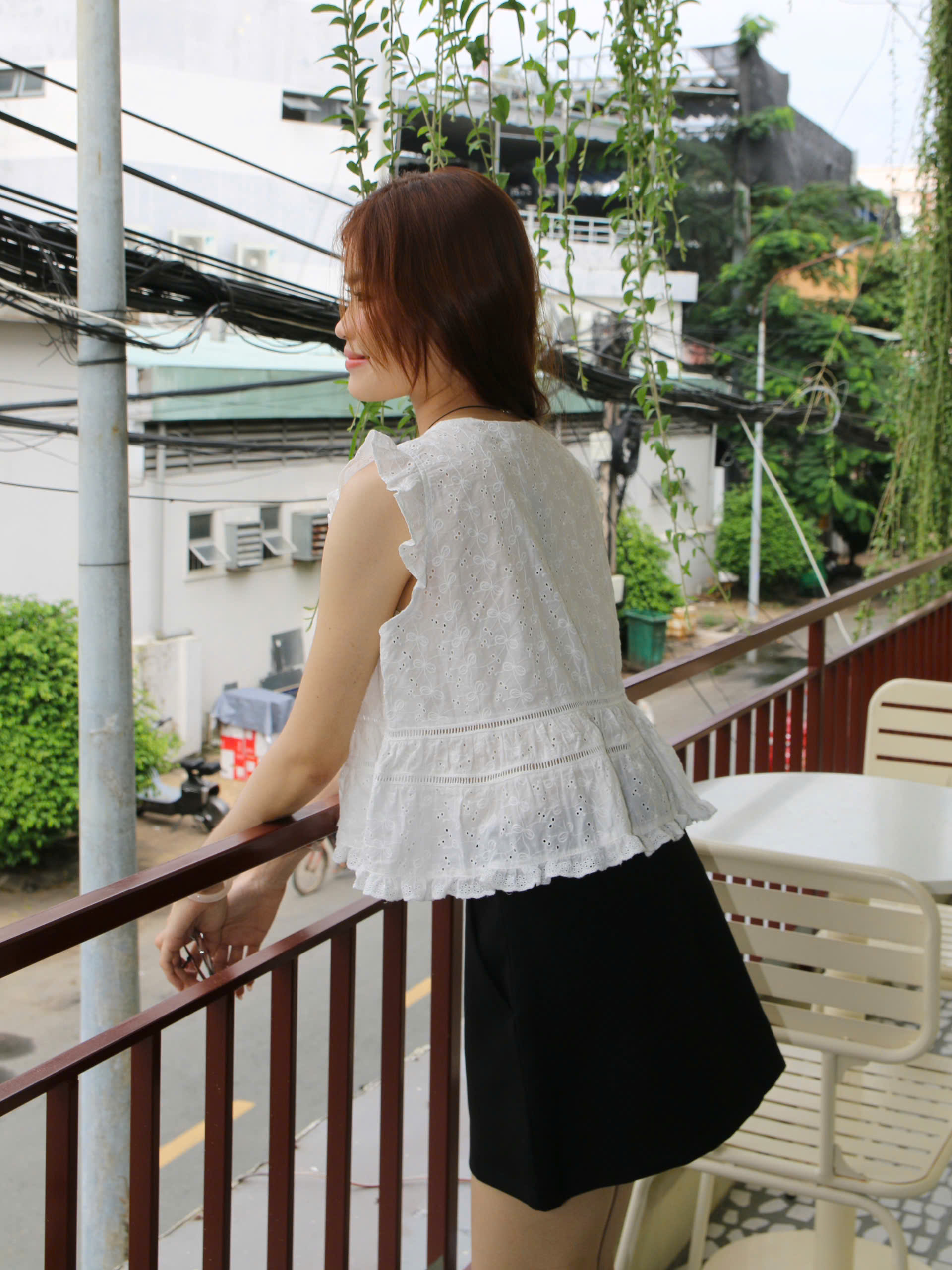 A29174 - A kiểu tay bèo cổ V xếp li phối ren