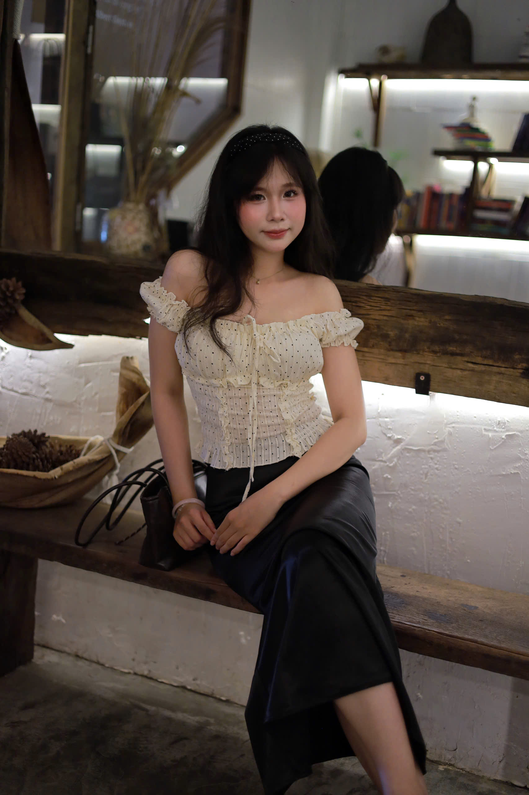 V4117 - Váy lụa dài đuôi cá