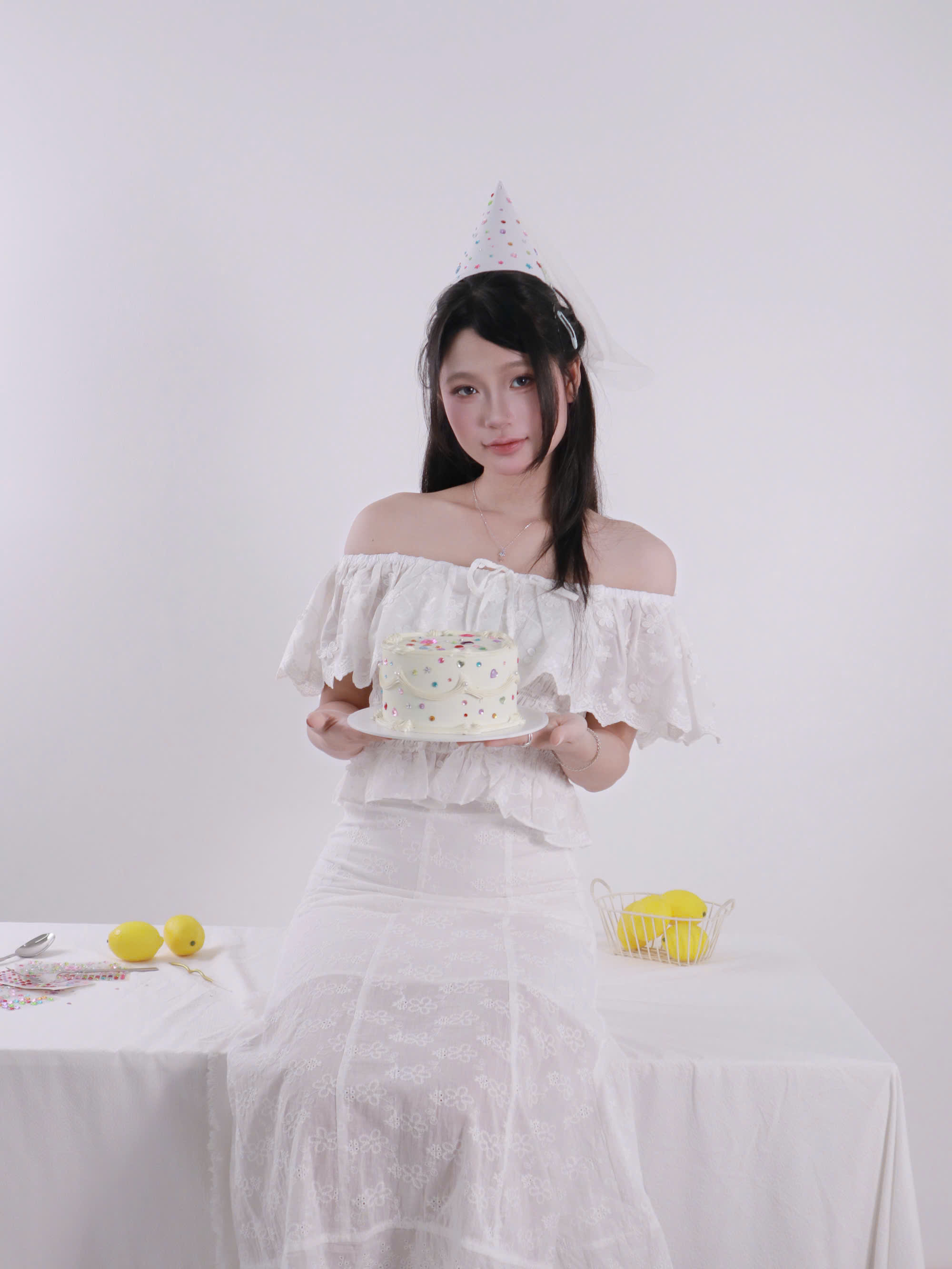 A29966 -Áo kiểu trễ vai smocking