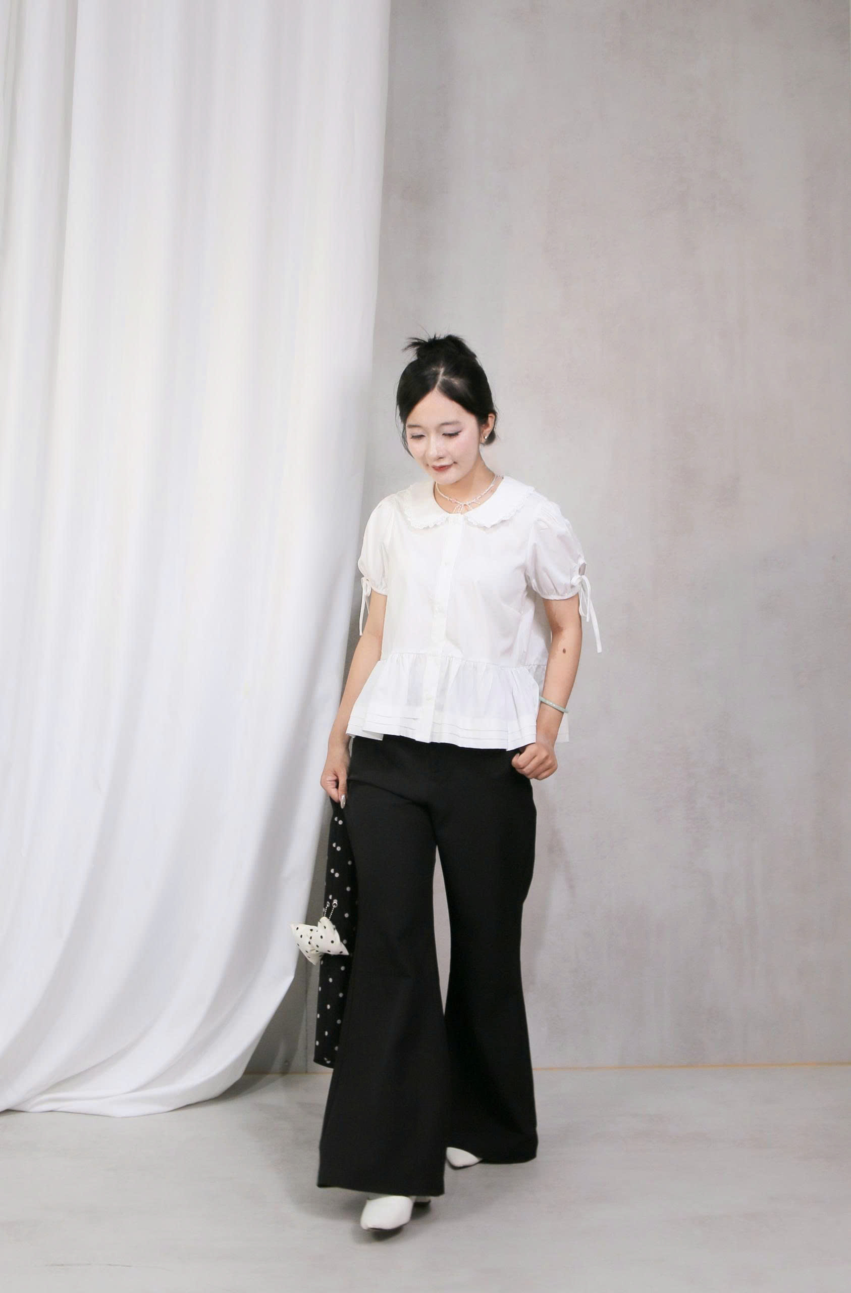 A29592 - A babydoll cổ sen tay buộc dây