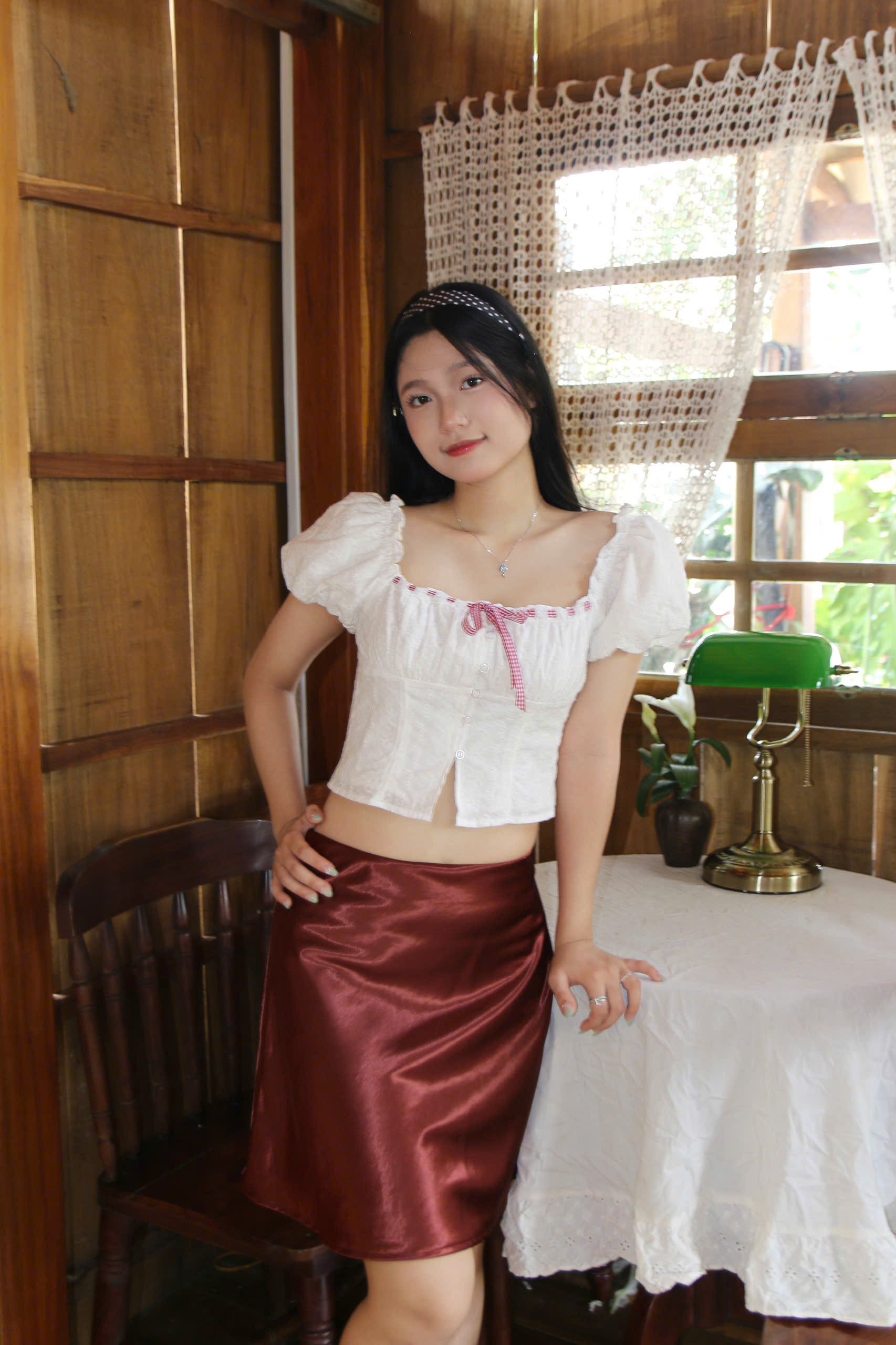 V4137 - Chân váy lụa lửng trơn