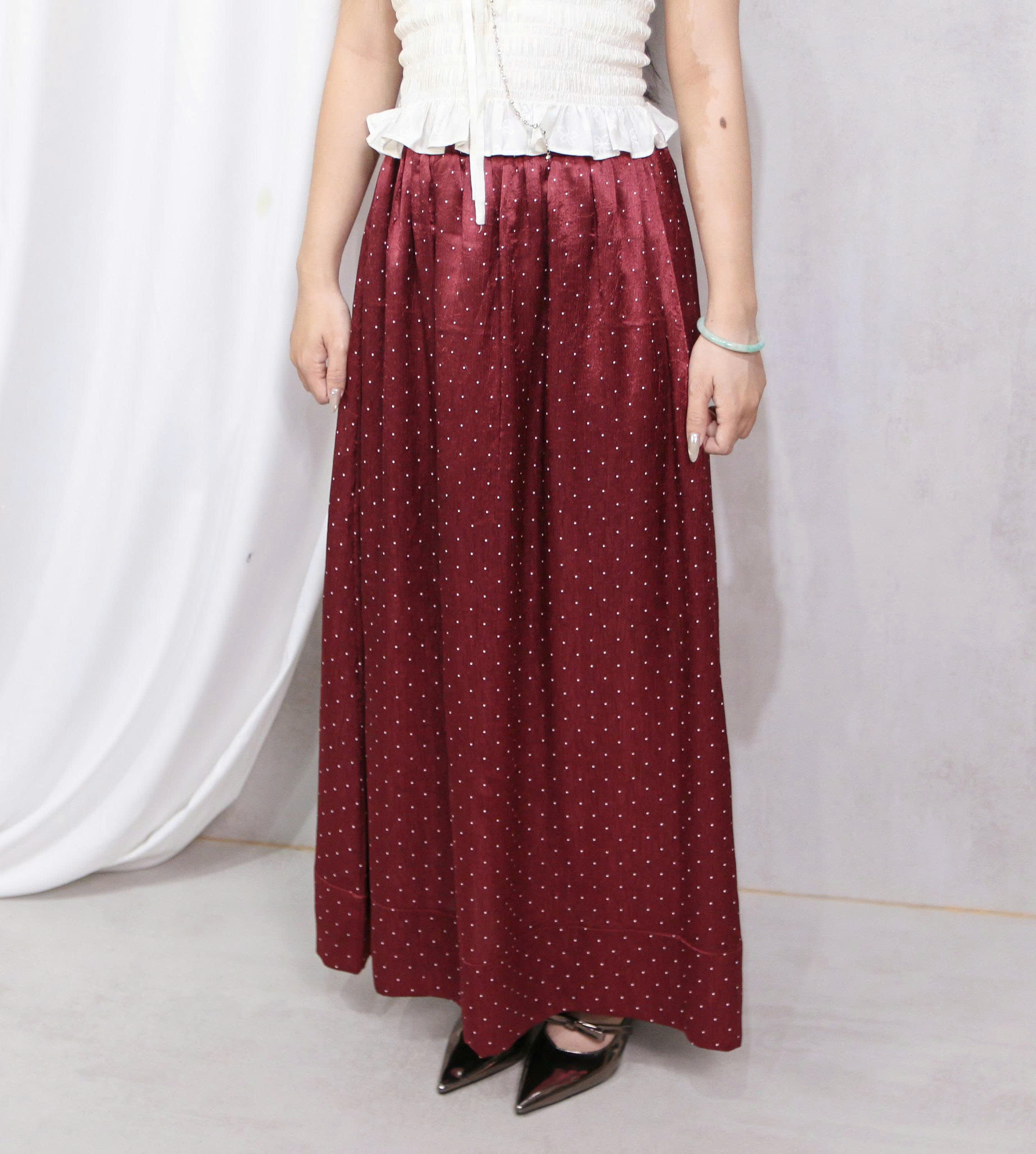 V4081 - 	V dài lưng thun lai to