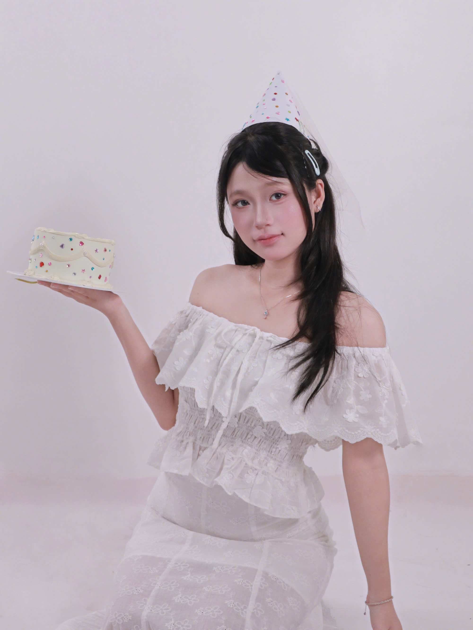 A29966 -Áo kiểu trễ vai smocking
