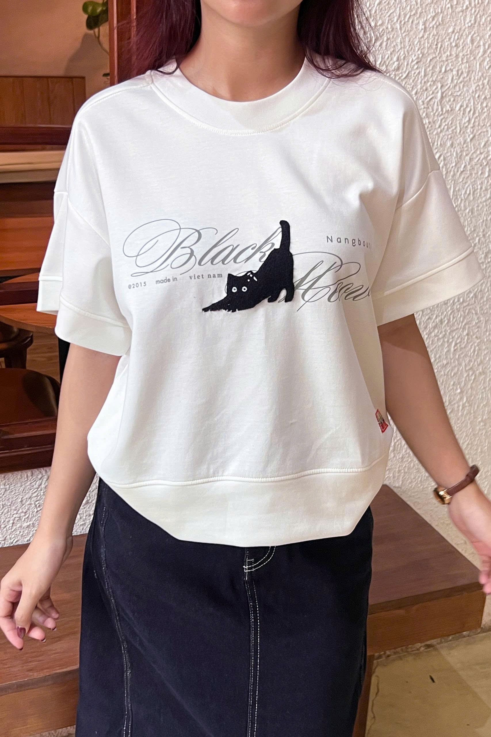 A29842- Áo thun crop in thêu Meow