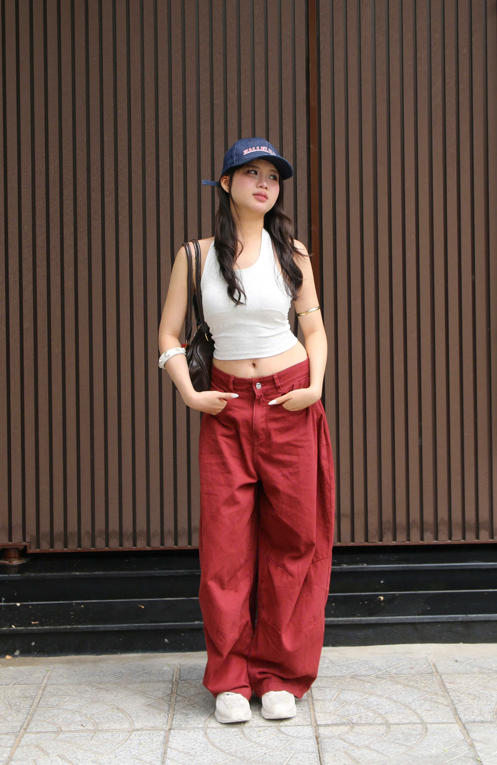 Q9901-	Quần khaki ống cong style cạp trễ