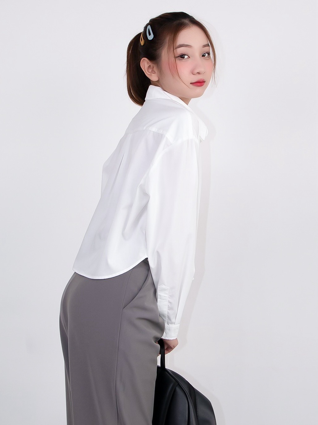 A25803 - A smi TD crop thêu AMOR