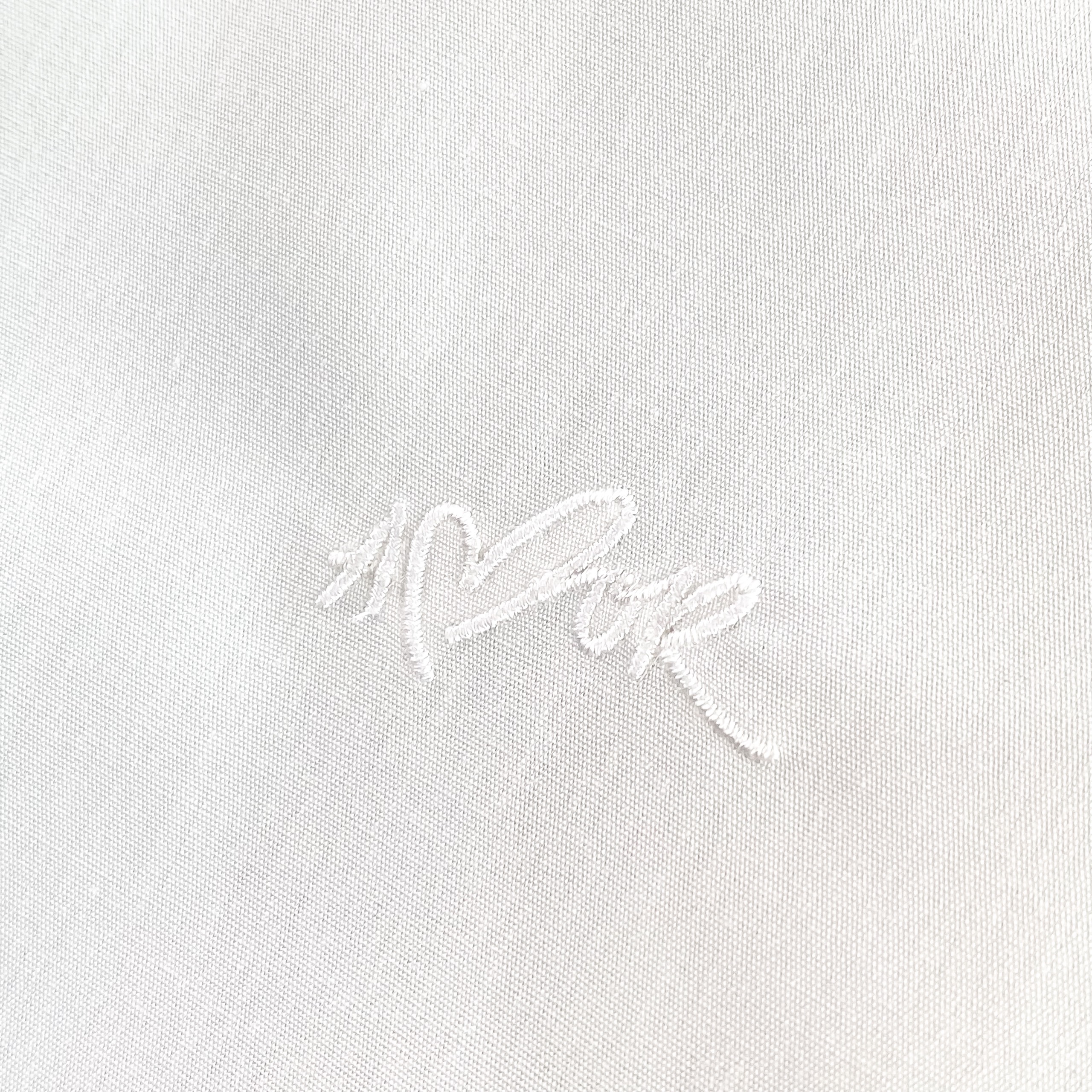 A25803 - A smi TD crop thêu AMOR