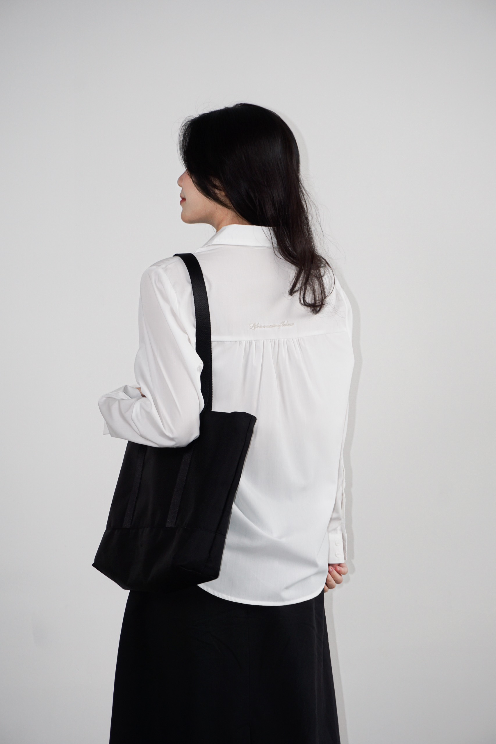 A25841 -A smi TD 1 túi nẹp sườn thêu Balance