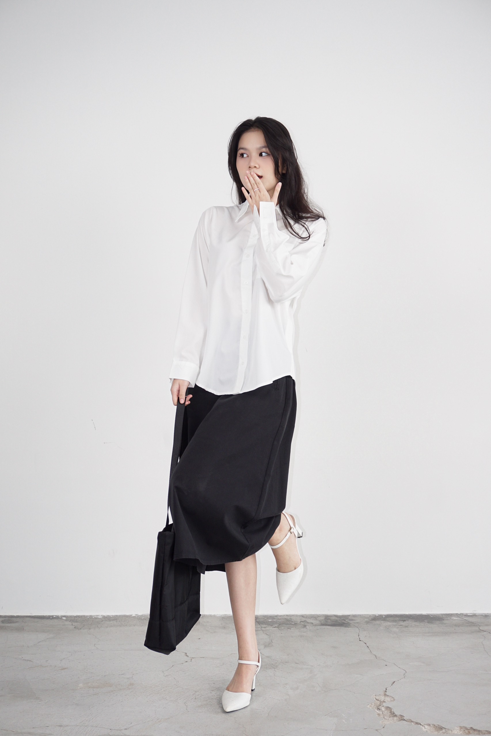 A25841 -A smi TD 1 túi nẹp sườn thêu Balance