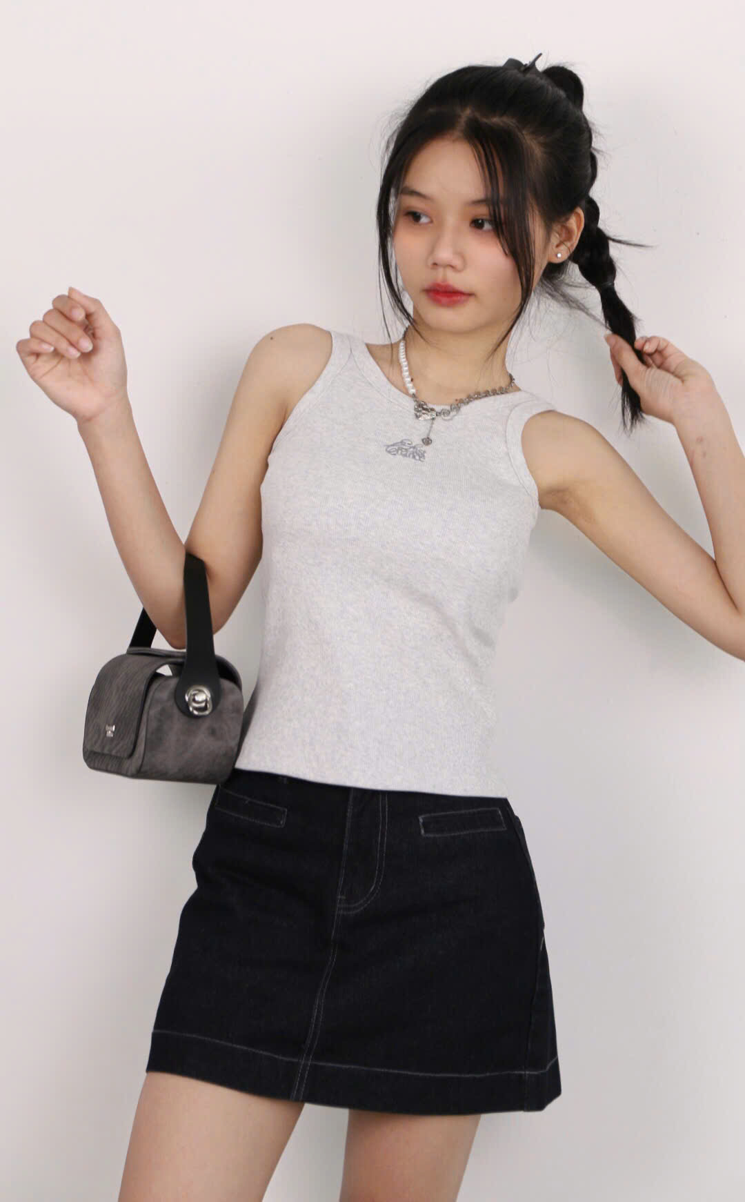 A27621 - A ba lỗ lưng thêu Las