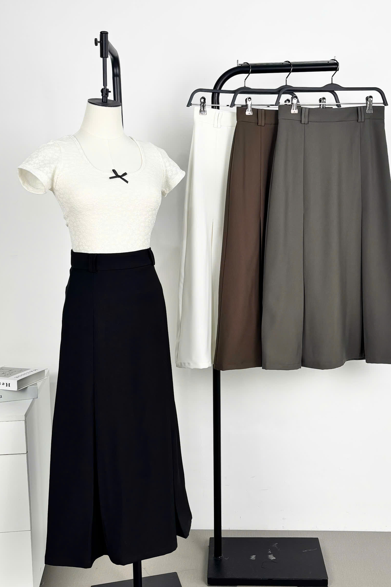 V3806 - V dài xếp li