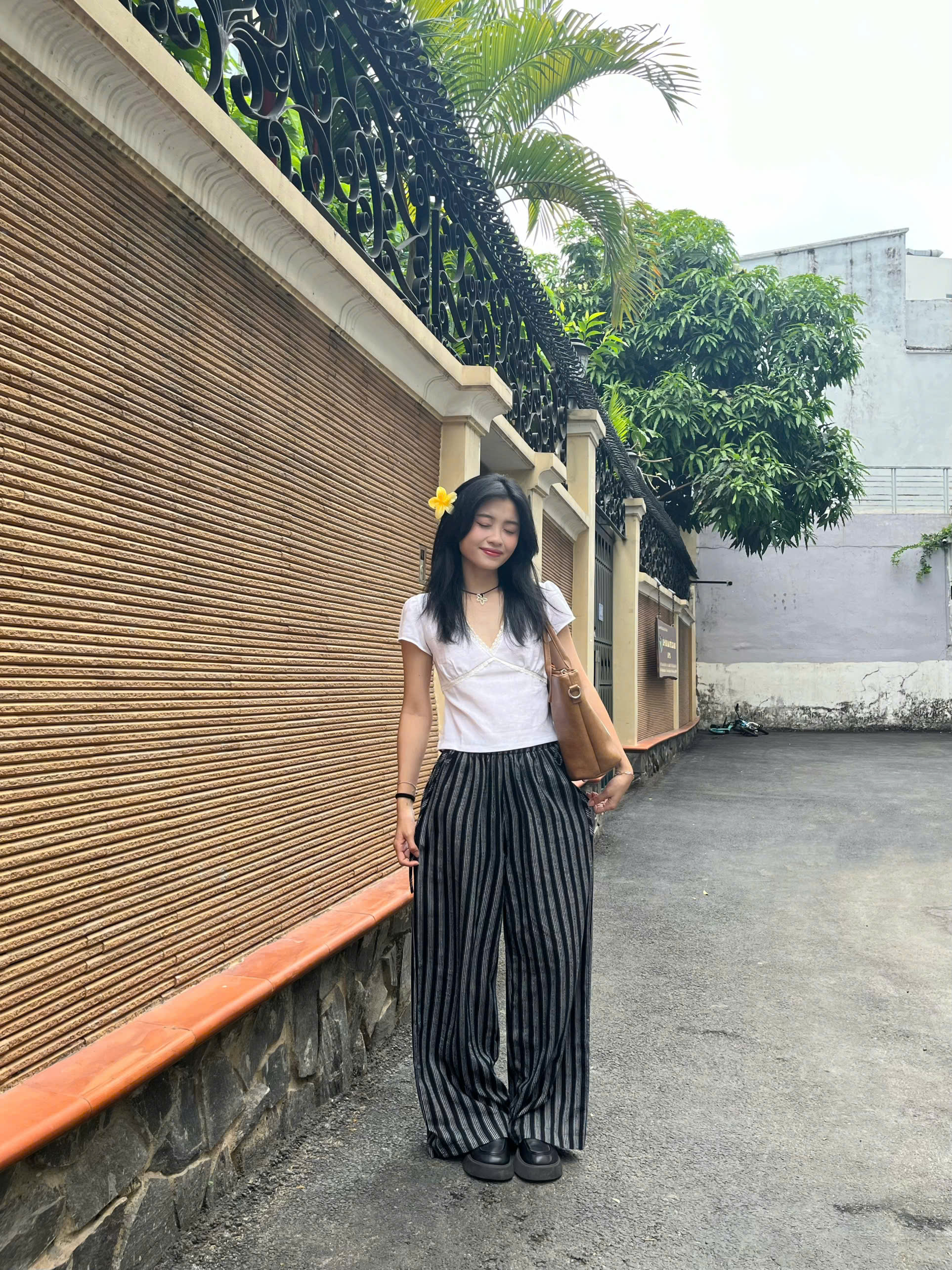 Q8447 - Q sọc dài đính nơ 2 bên