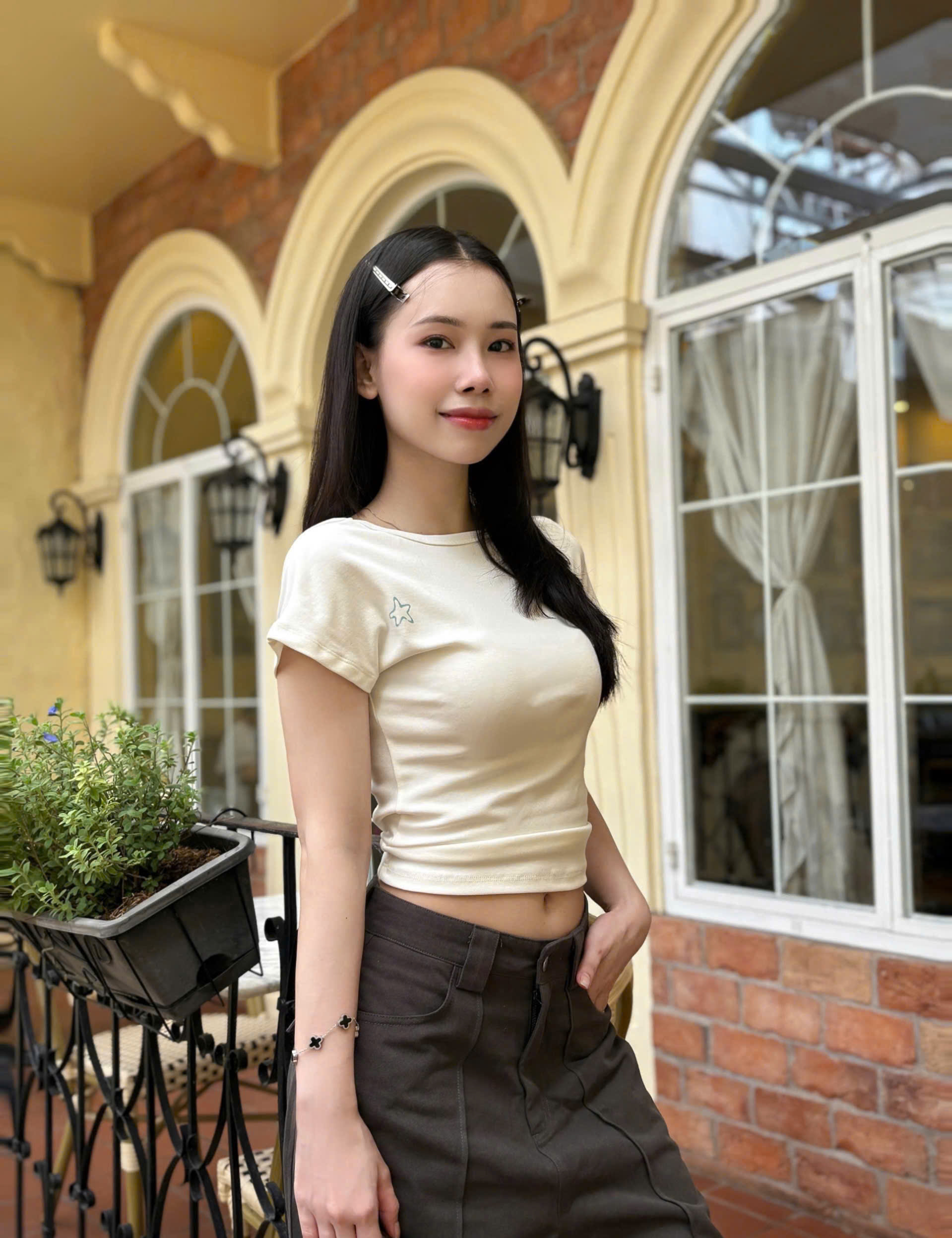 A27841 - A thun hở lưng in Sou