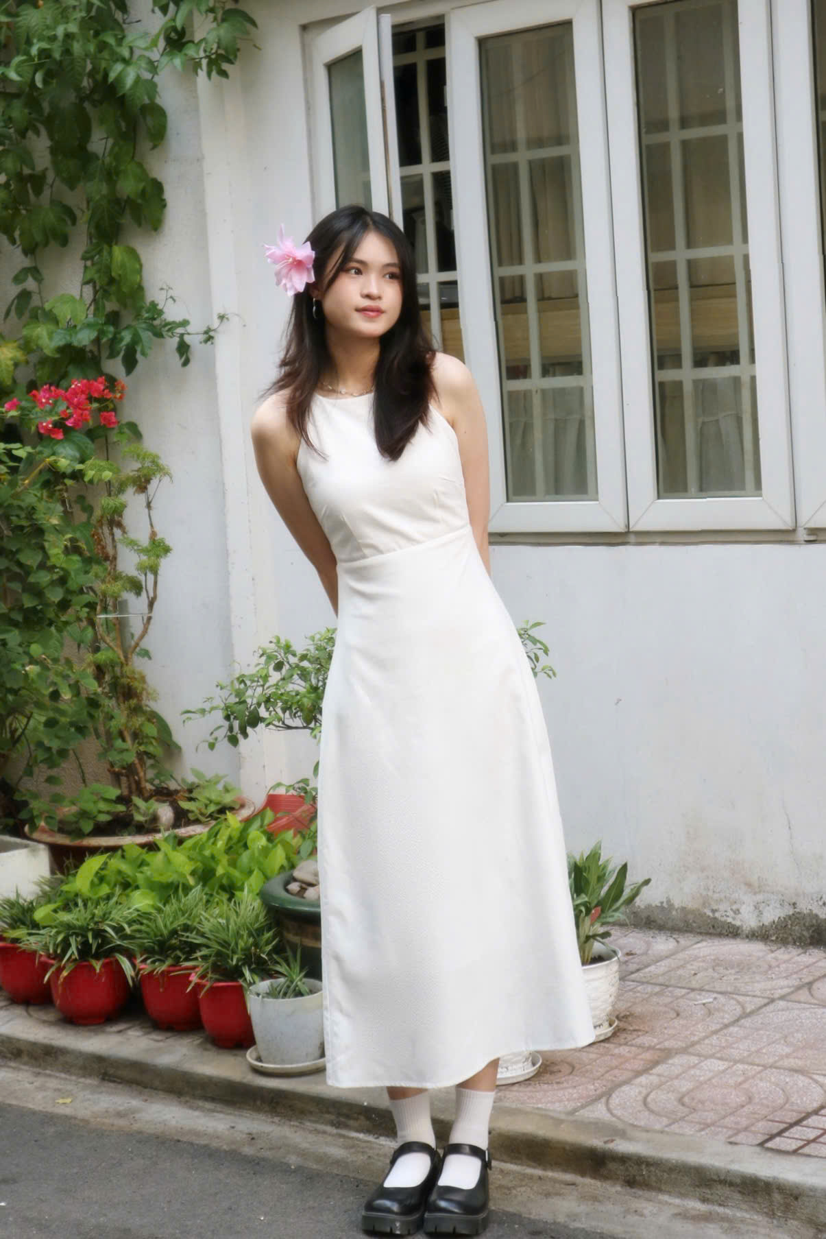 D6013 - D maxi linen hở lưng