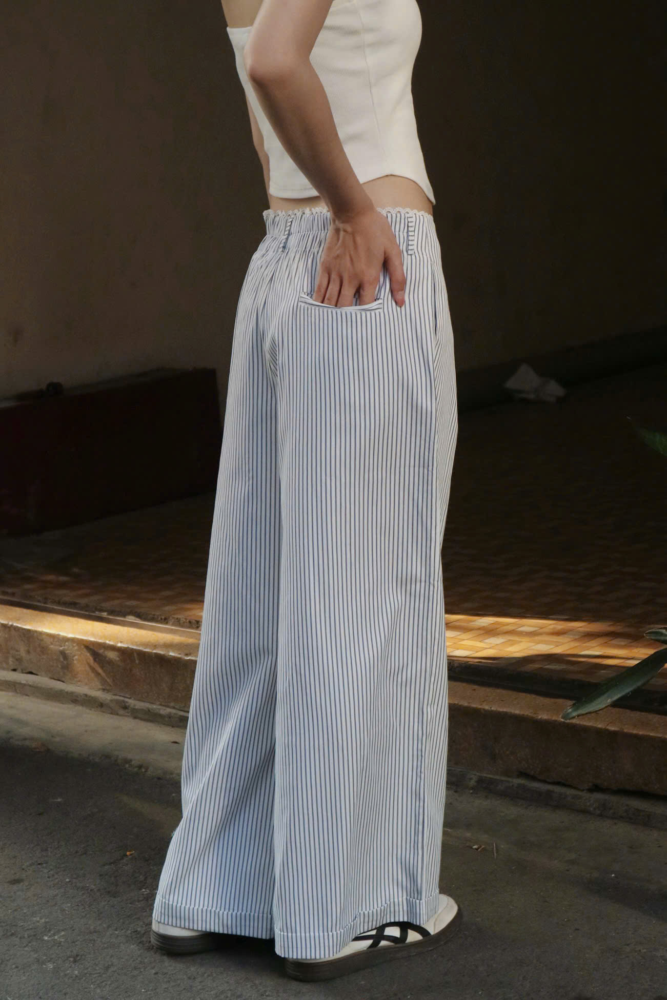 Q8456 - Q Culottes xăn lai lưng phối ren