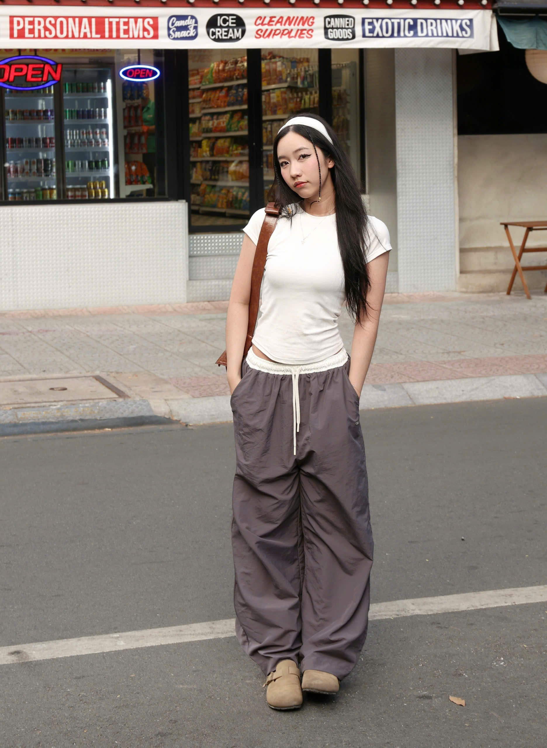 Q8460 - Q dù phối lưng gắn stick