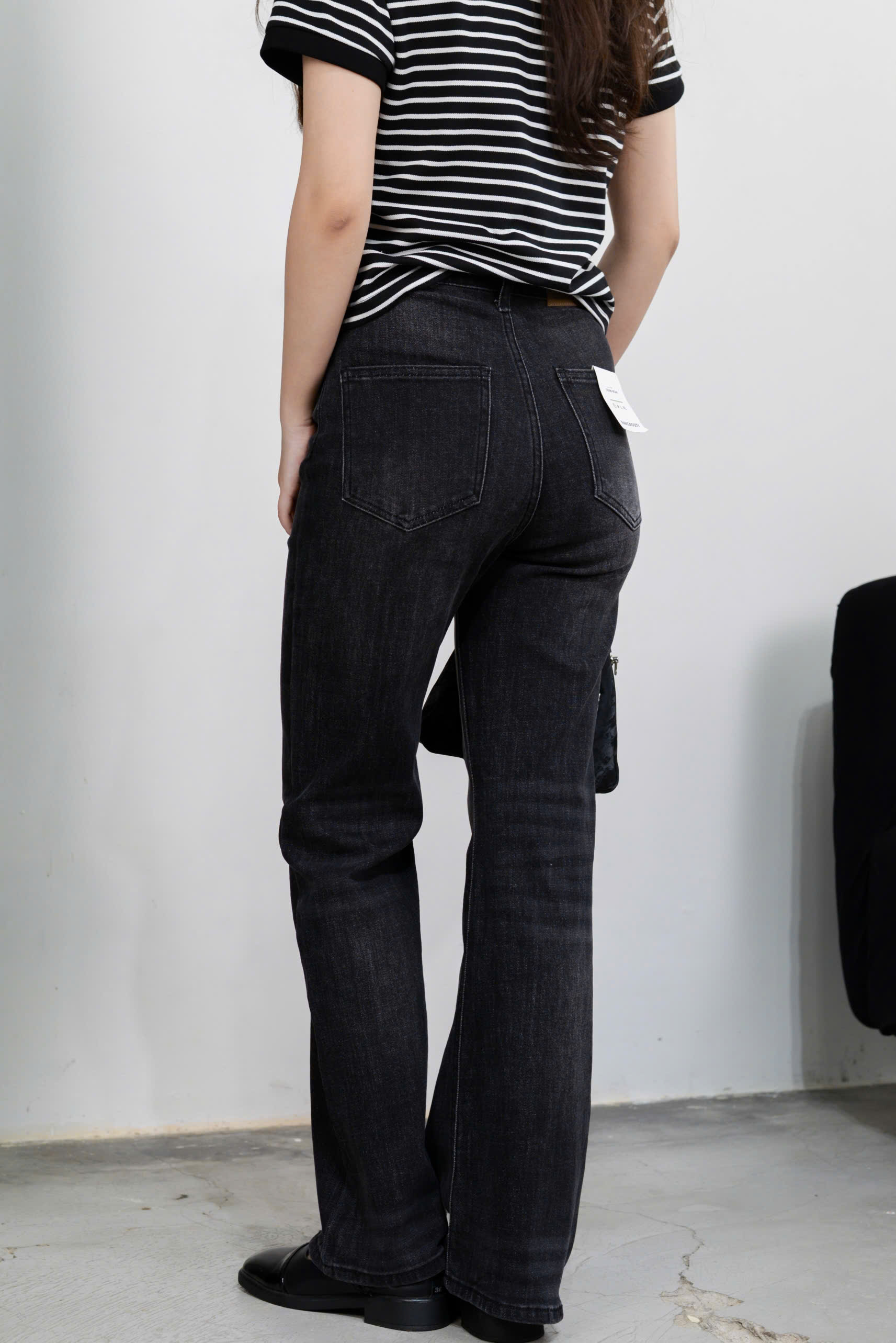 Q8490 - Q J ống loe