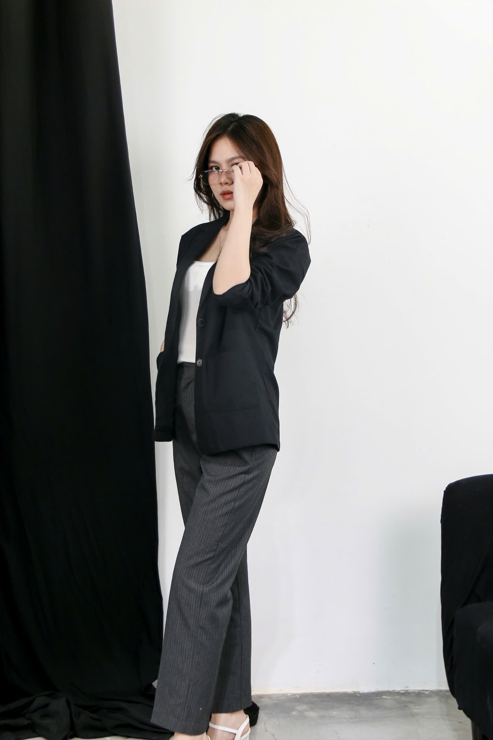 K2698 - 	K vest 2 túi trước 2 lớp 3 nút tay