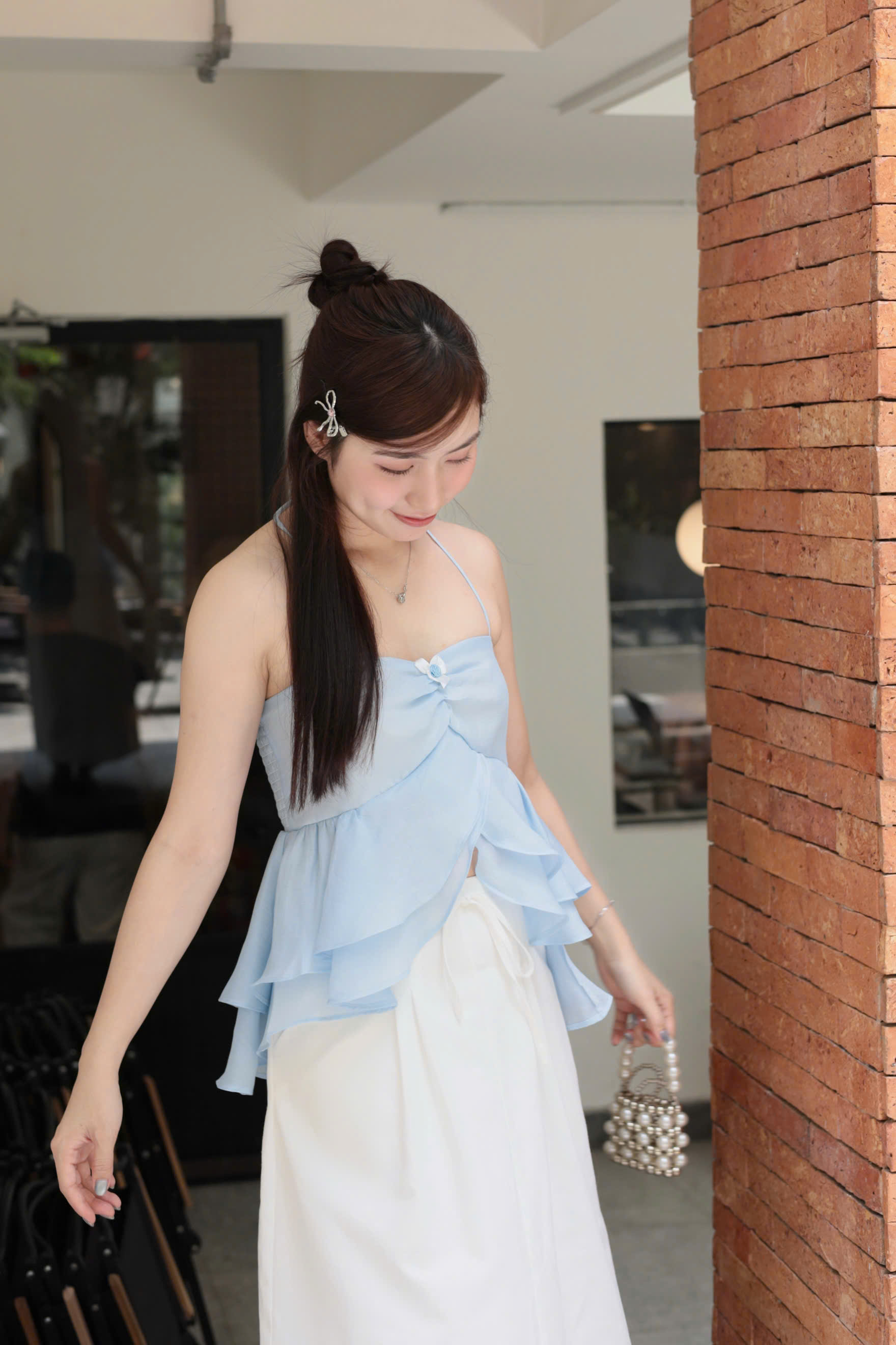 A27903 - A kiểu cúp ngực lai đấp chéo