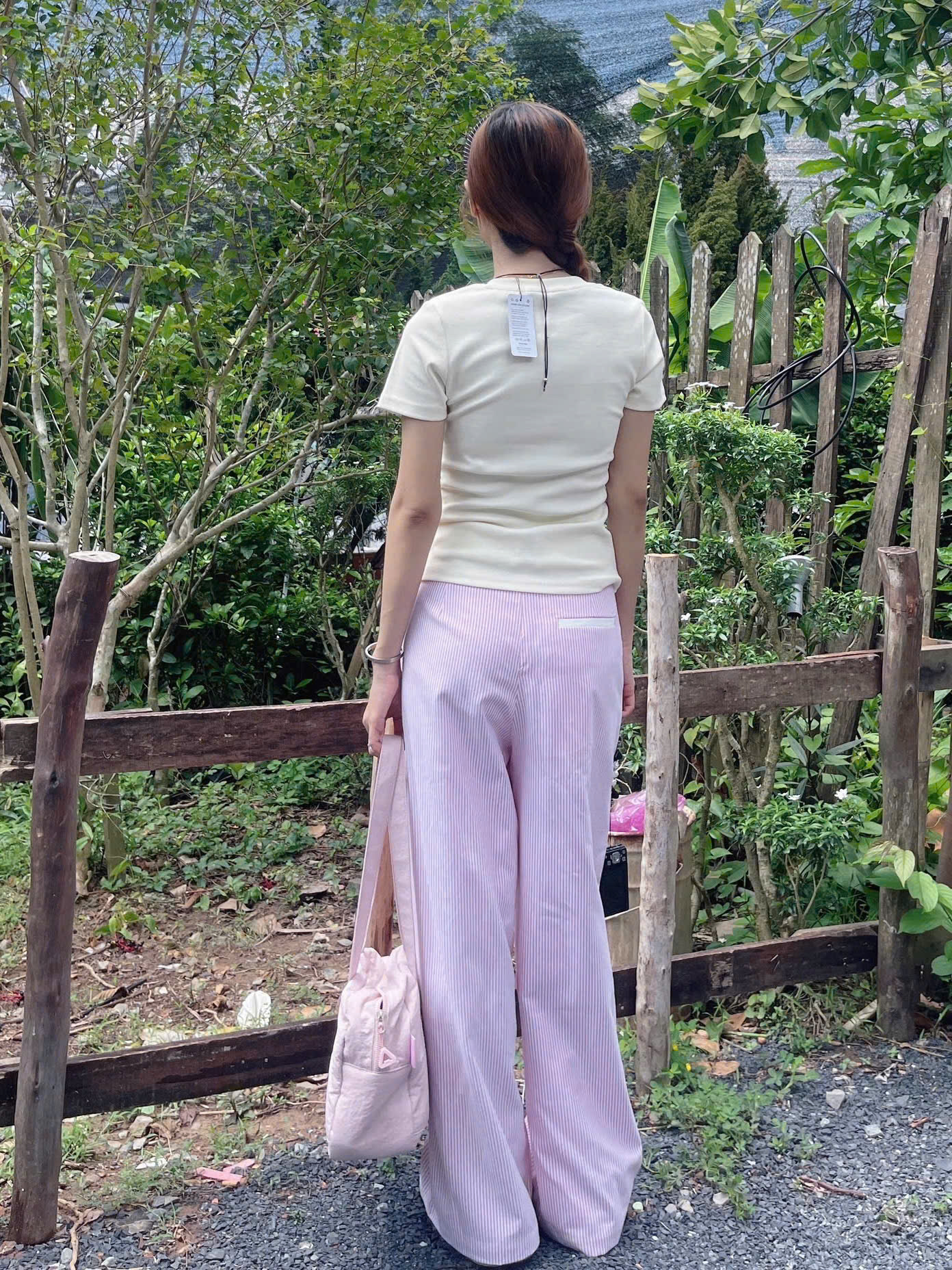A27834 - A thun cổ tròn 5 nút 2803 thêu Da