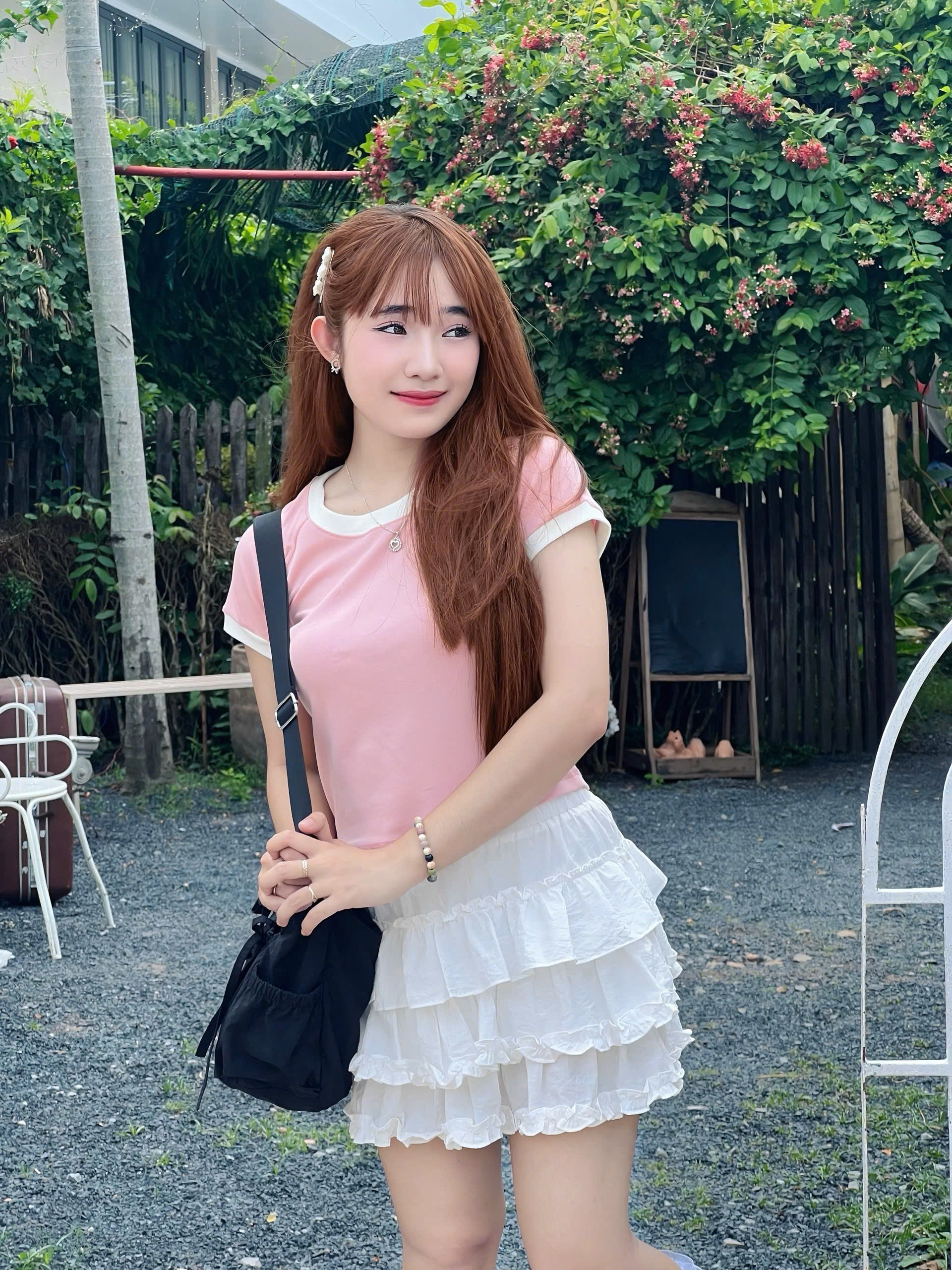 A27954 - A thun phối thêu Love