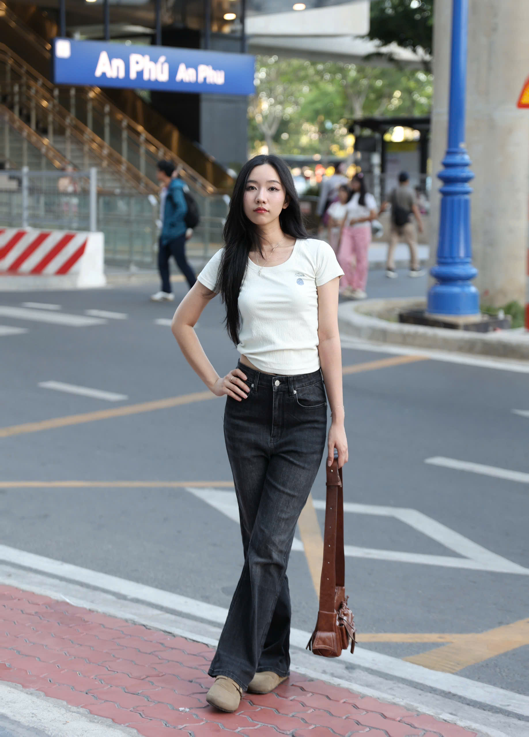 Q8490 - Q J ống loe