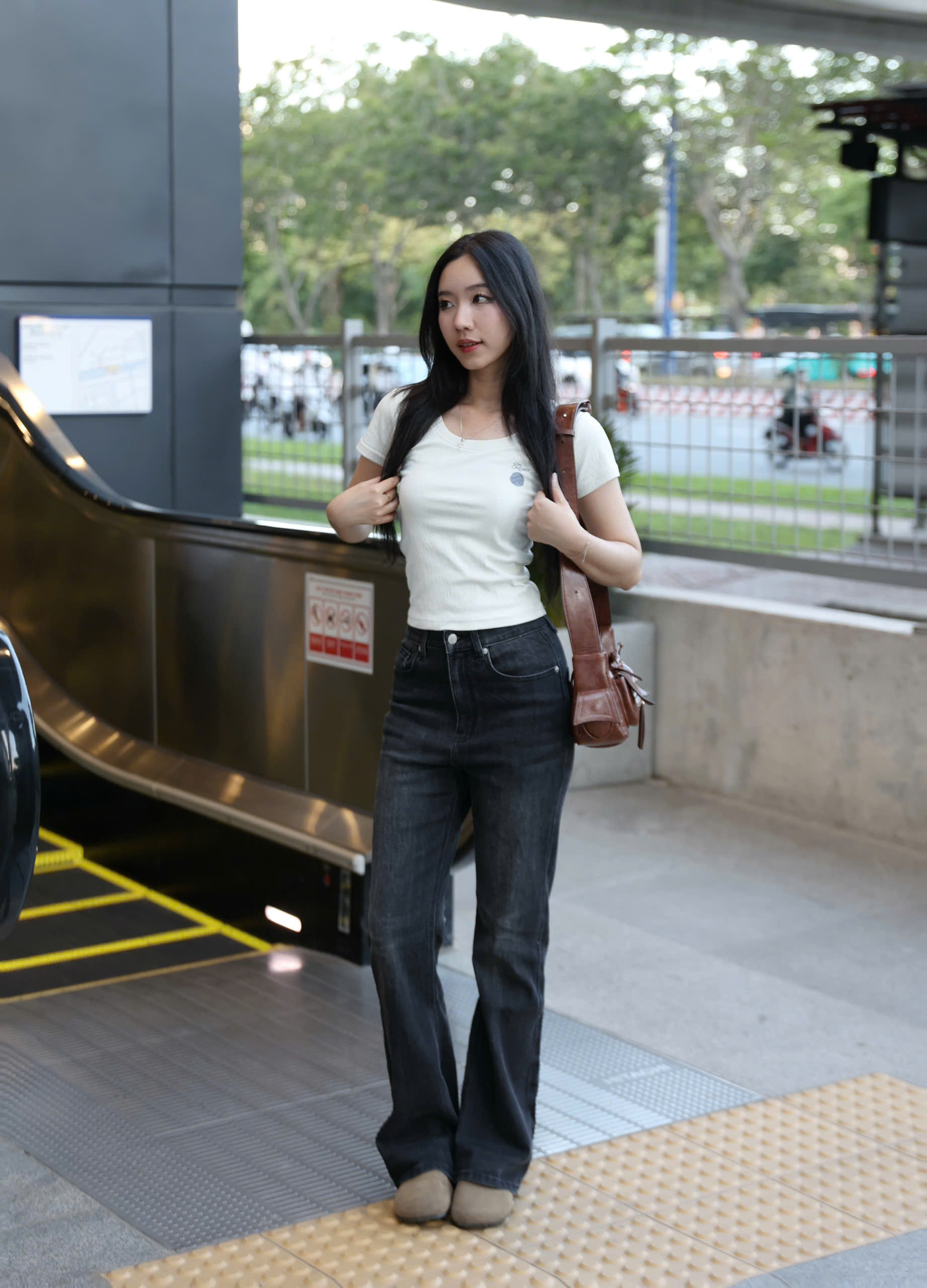 Q8490 - Q J ống loe