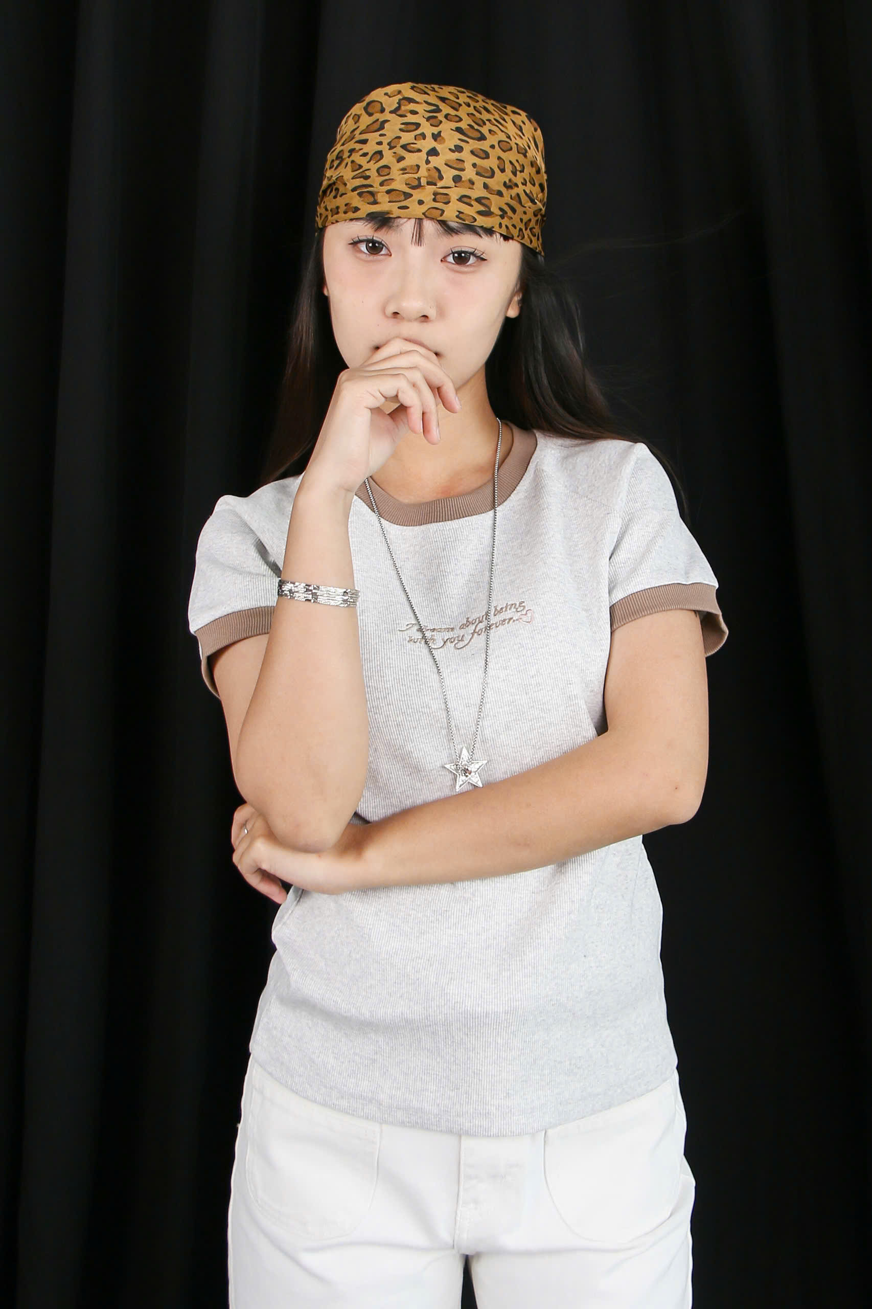 A27812 - A thun phối thêu chữ I dream...