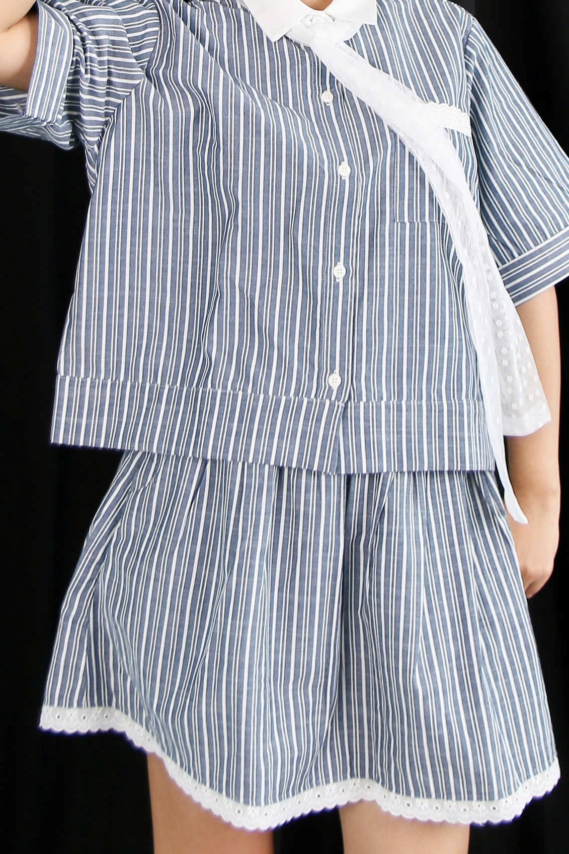 V3846 - V ngắn sọc phối lưng