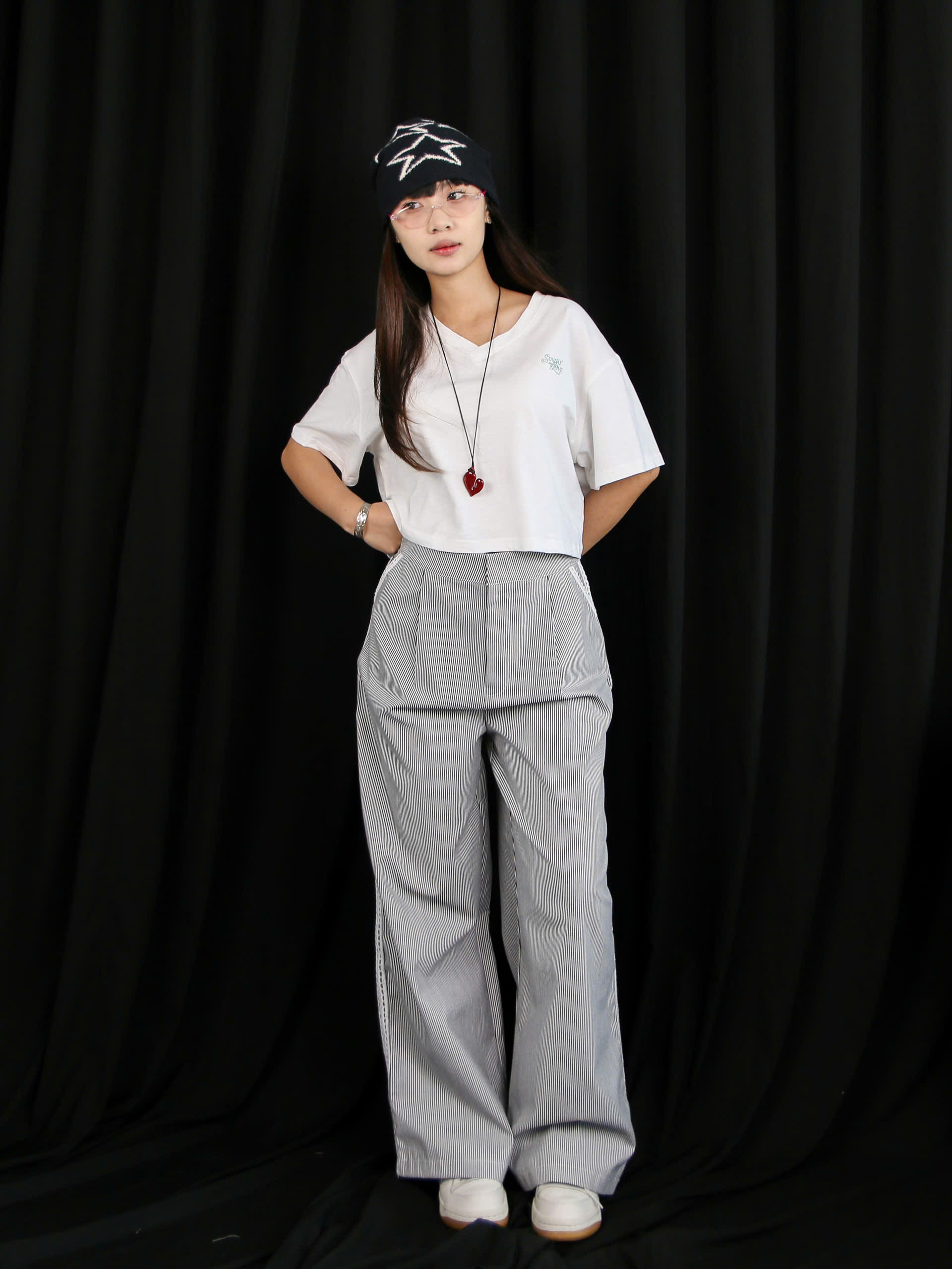 A27901 - A thun crop in Sun