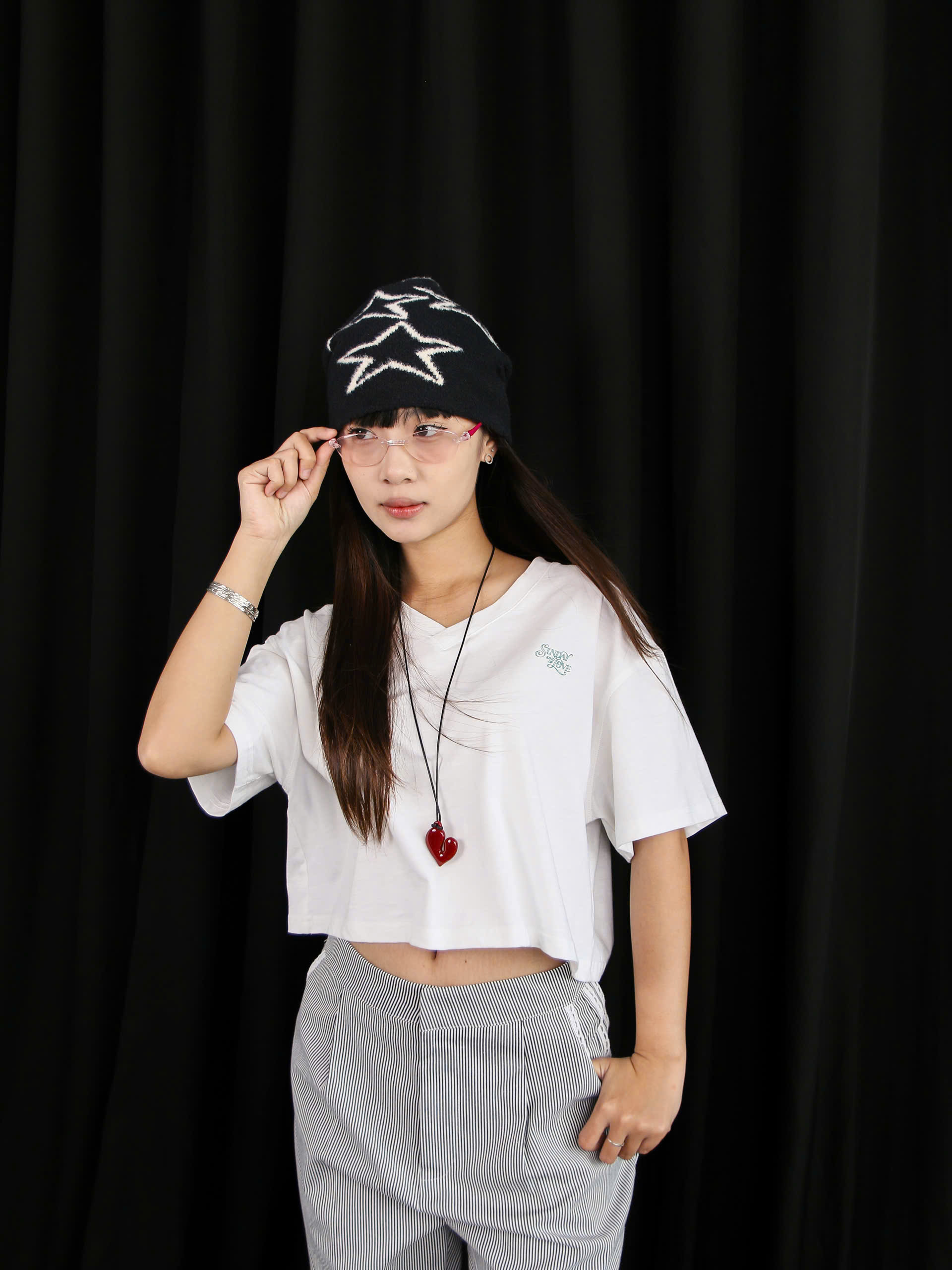 A27901 - A thun crop in Sun