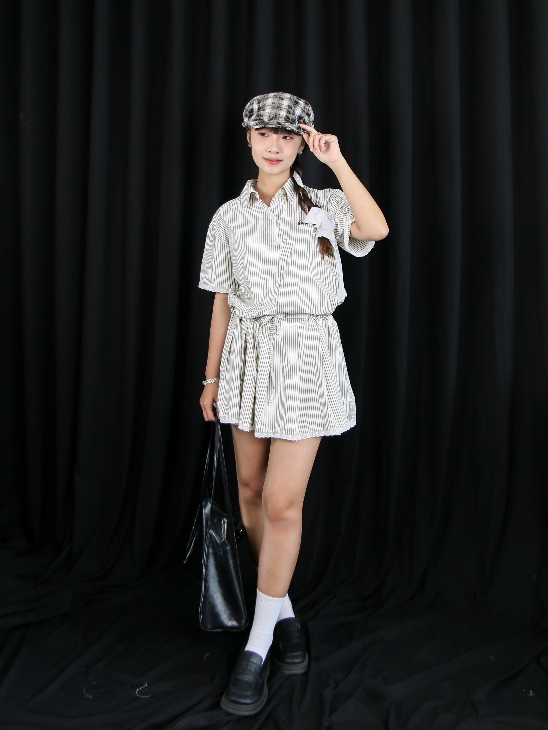D6026 - D smi sọc xếp li thêu Foc