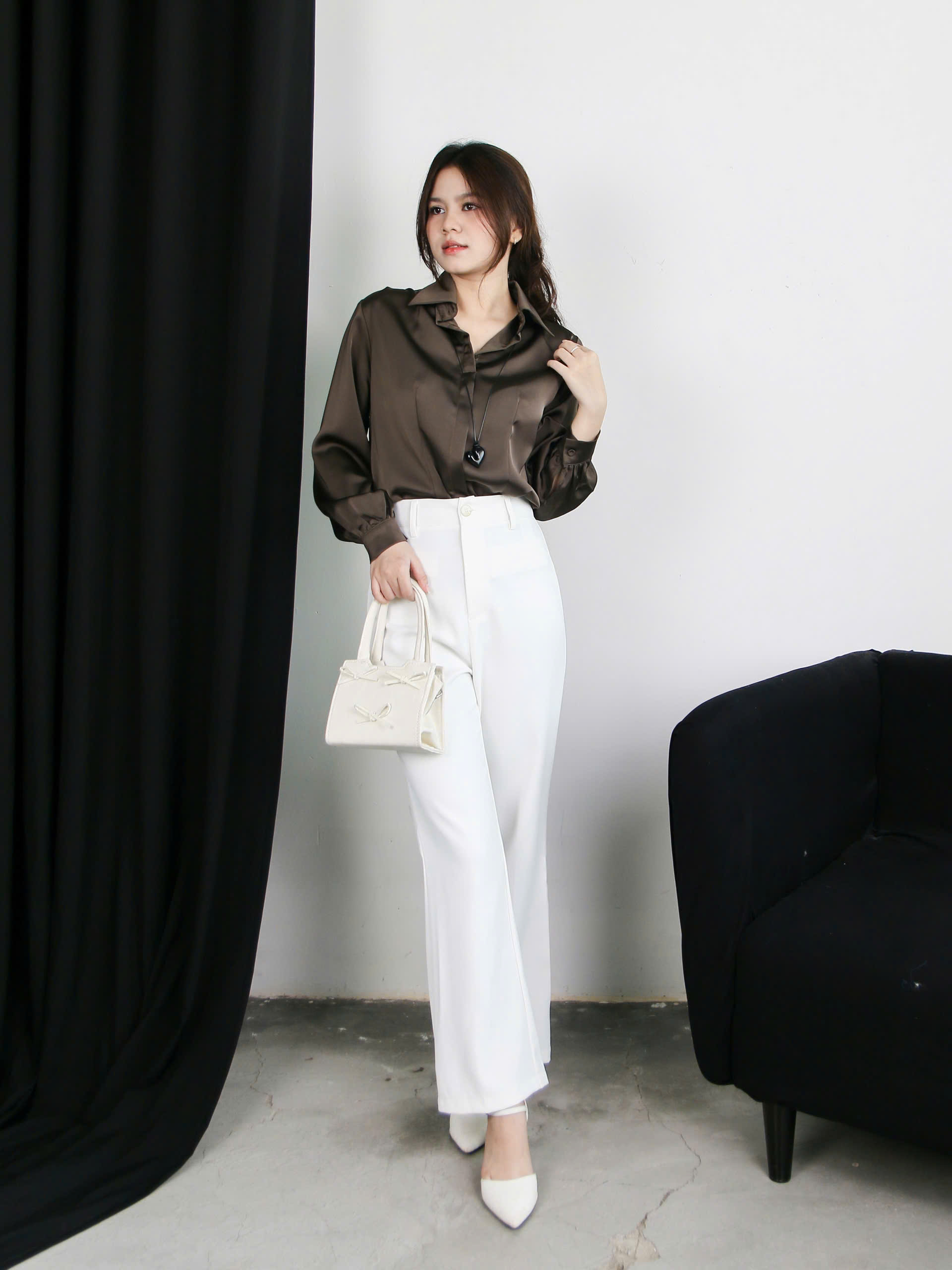 A27809 - A Smi lụa xếp li vai