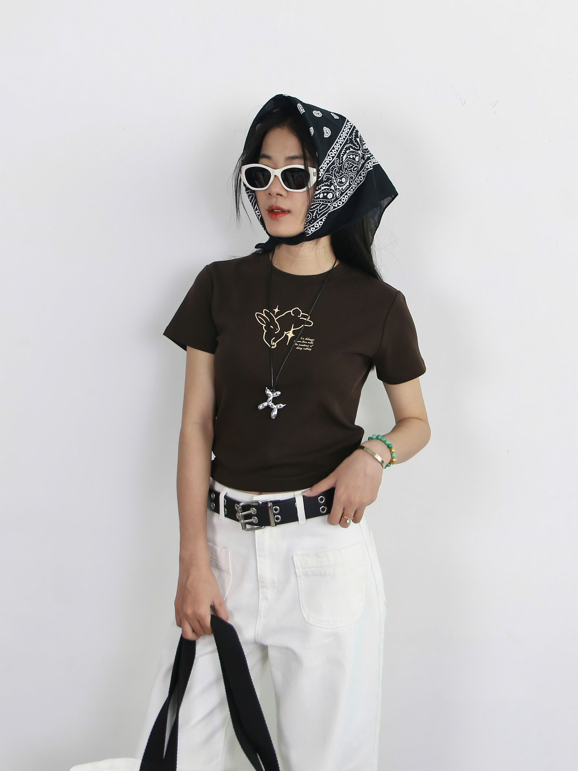 A28115 - A thun ôm TN cổ tròn in thỏ La do