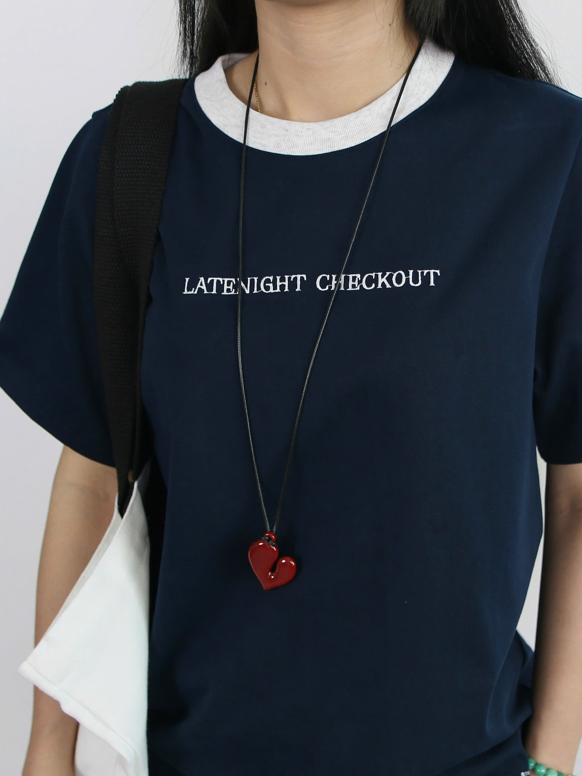 A27956 - A thun TN phối cổ in thêu Checkout