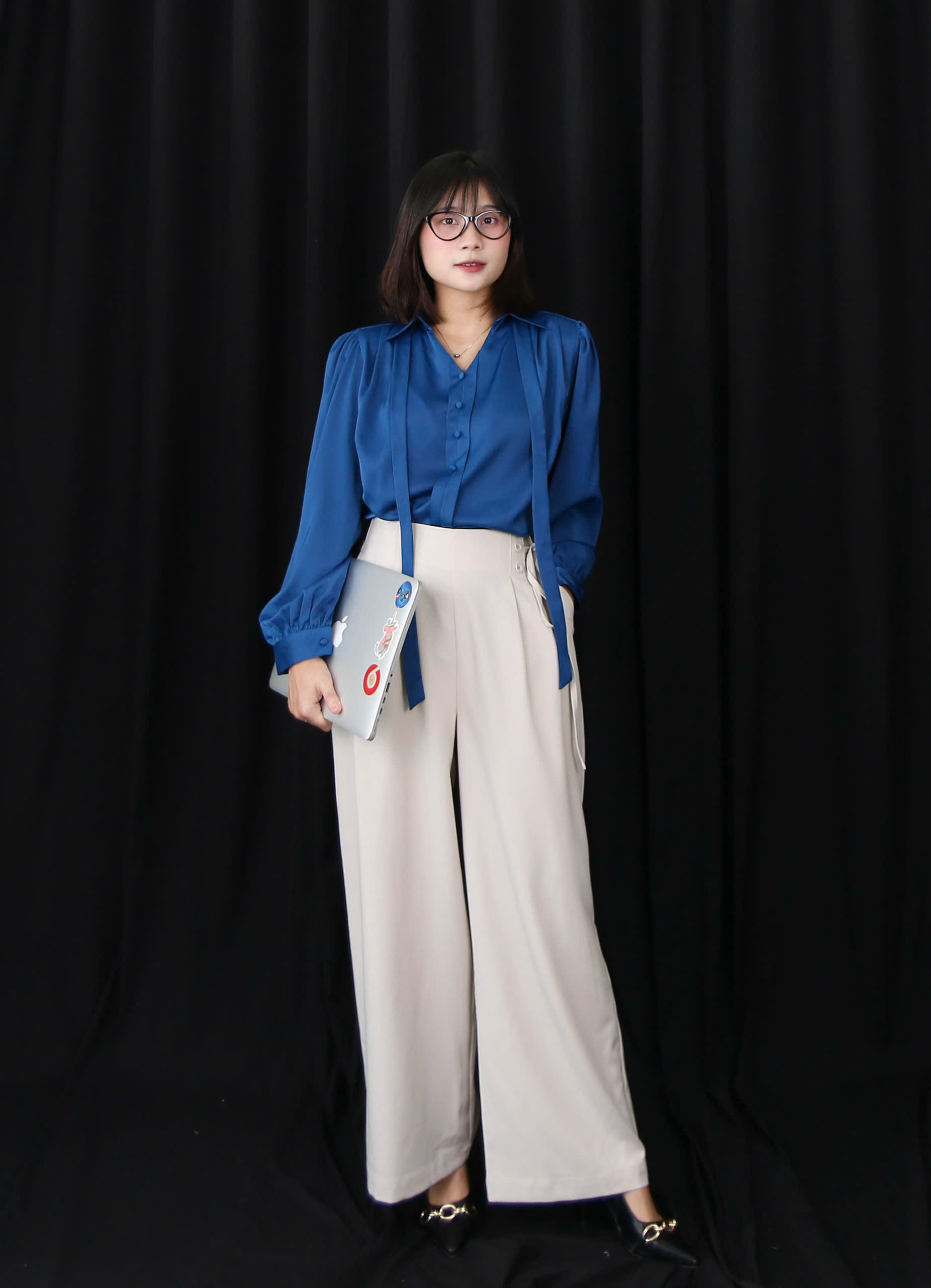 Q8503 - Q nhấn li đính nơ