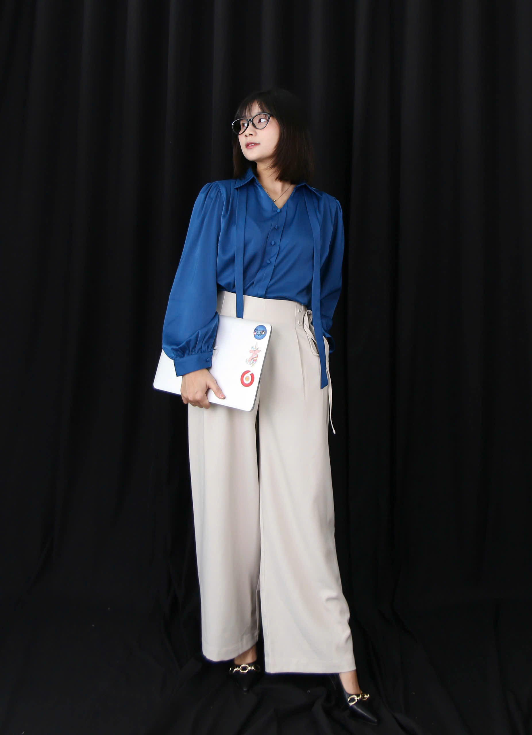 Q8503 - Q nhấn li đính nơ