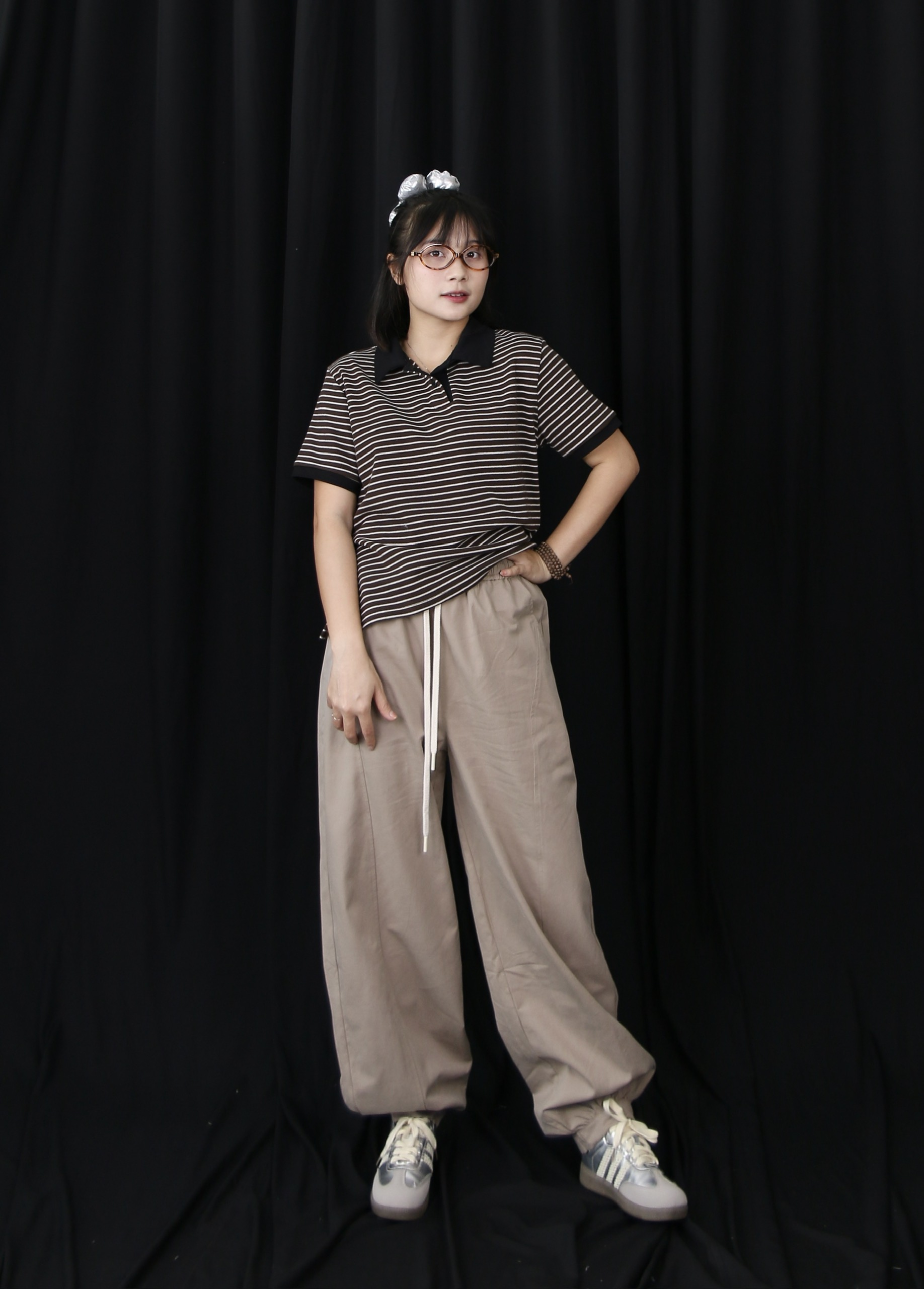 Q8523 - Q kaki jogger lưng thun 3 nút túi