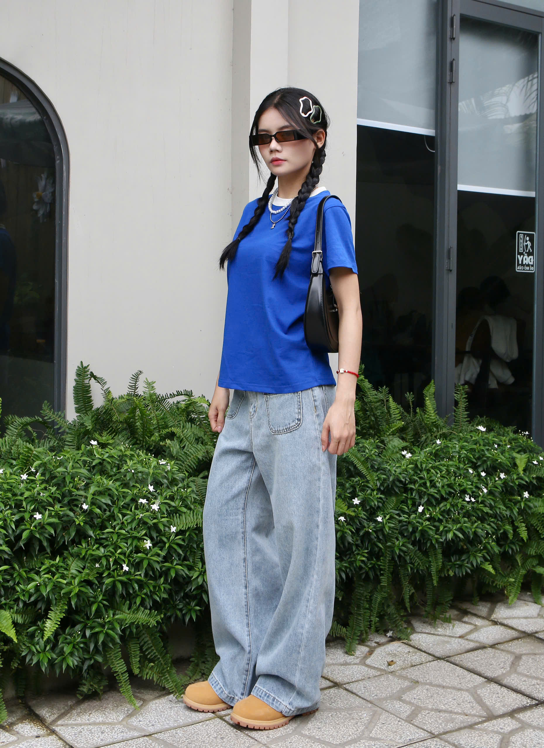 A27858 - A thun form gọn thêu The sun