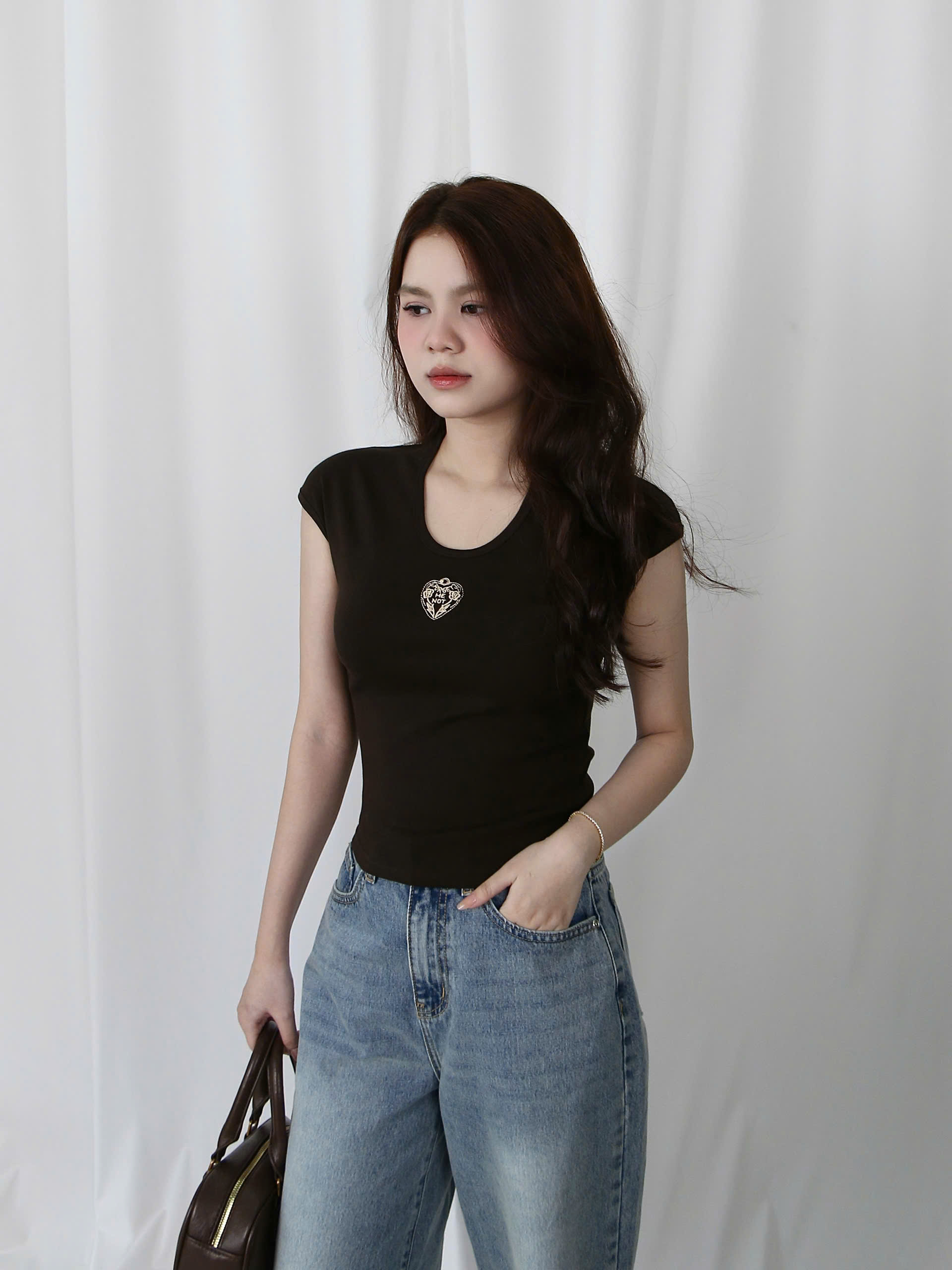 A28211 - A thun cổ tròn tay hến