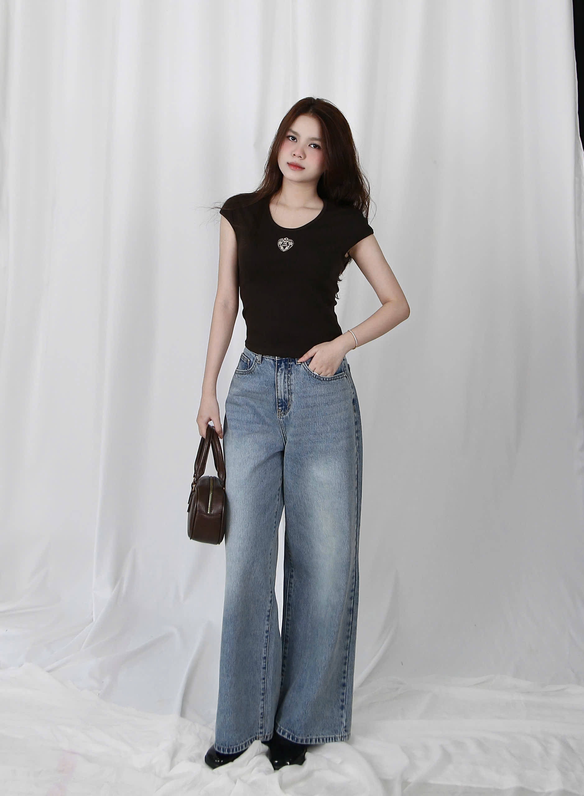 A28211 - A thun cổ tròn tay hến