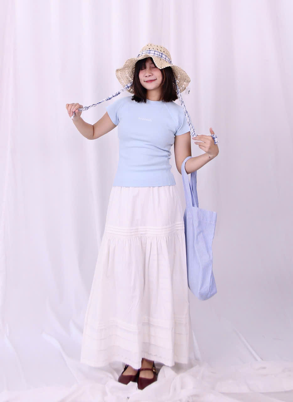 V3869 - 	V dài xếp nhiều li phối ren