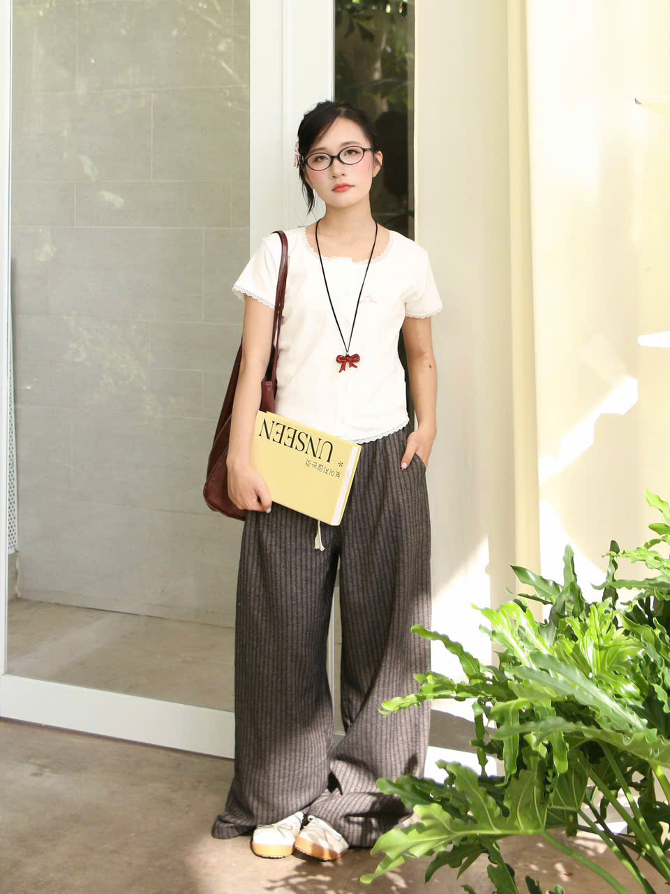 A28323 - A thun phối ren thêu Flord